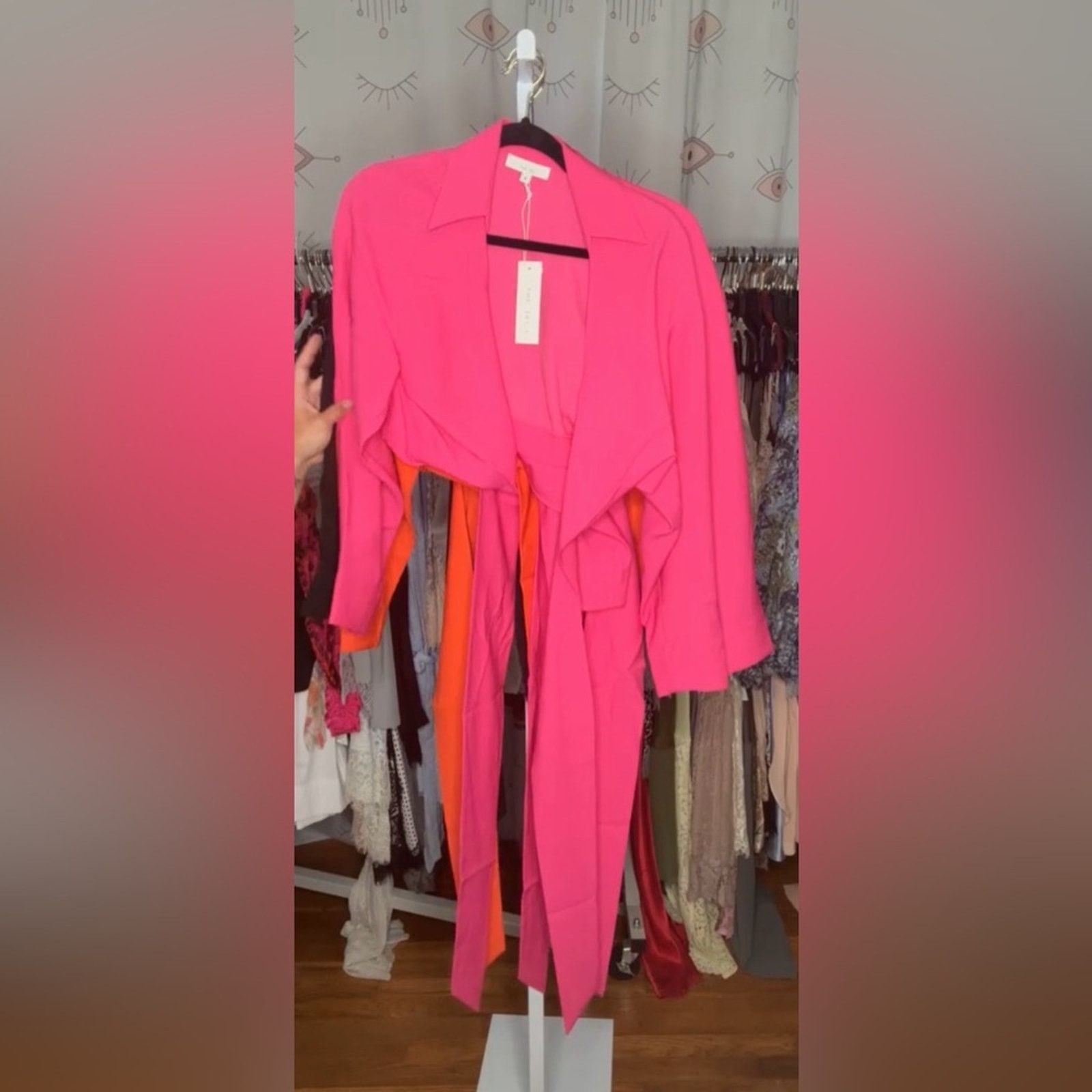 REVOLVE NWT The Sei $205 Tie Front crop top size 2 and 4 avail Size XS / US 0-2 / IT 36-38 - 7 Thumbnail