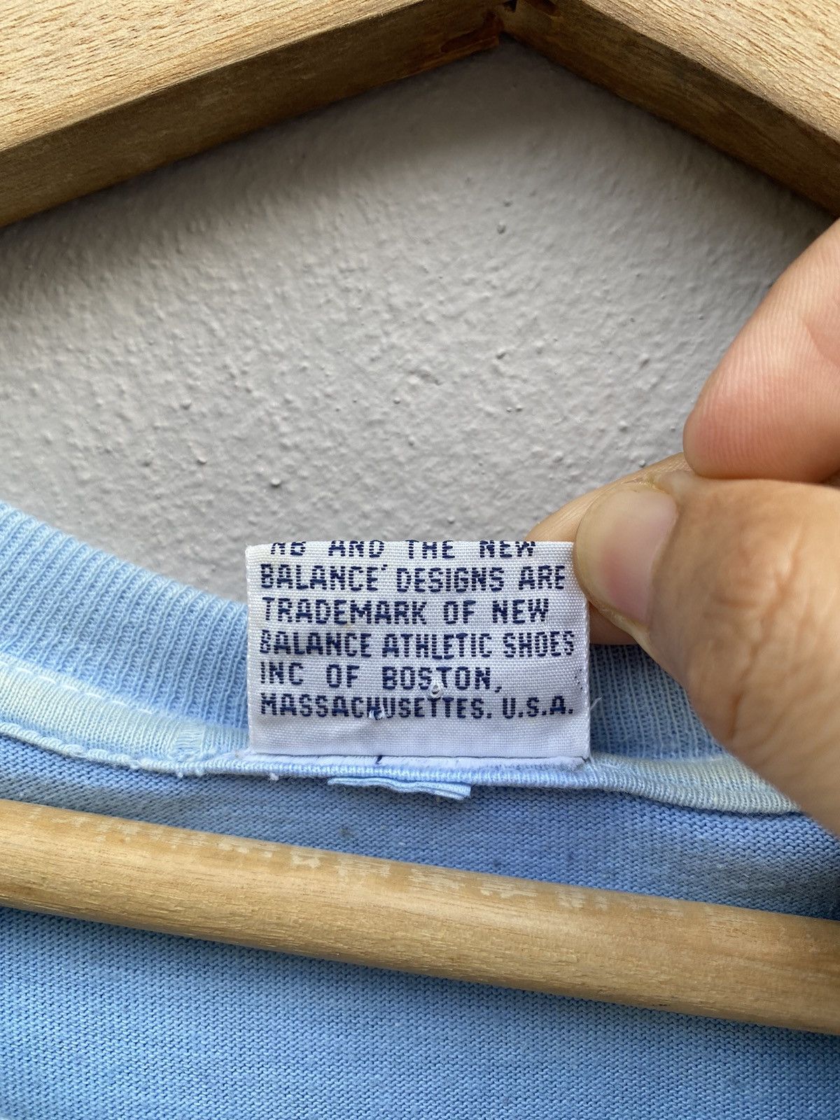 New Balance Vintage 80’s ~ 90’s NEW BALANCE Promo Shoes Tshirt Size US L / EU 52-54 / 3 - 5 Thumbnail