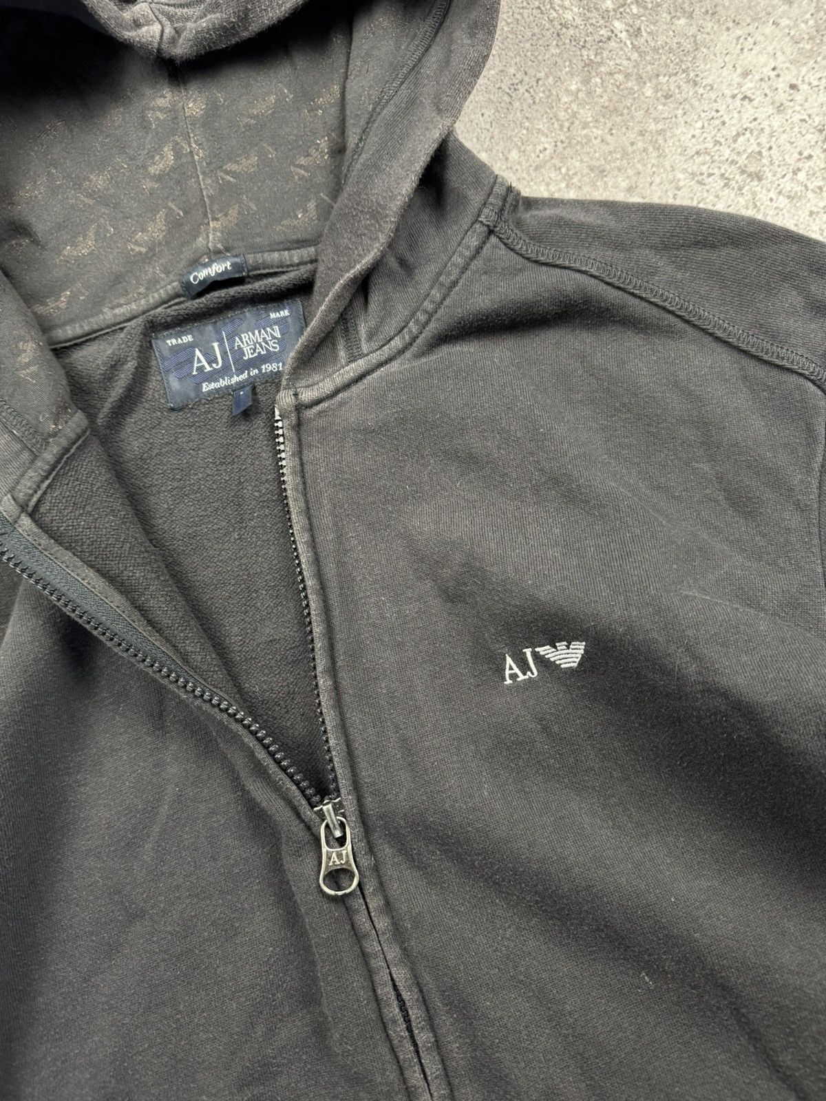 Armani Vintage Armani Jeans Y2K Faded Zip Hoodie Avant Garde Japan Size US L / EU 52-54 / 3 - 8 Thumbnail