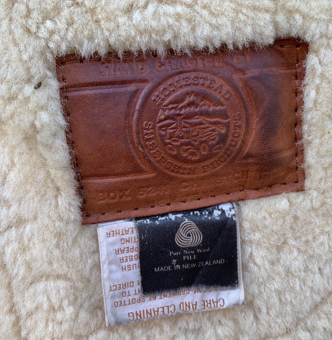 Vintage Vintage Handcrafted By Homestead Sheepskin Sherling Vest Size US S / EU 44-46 / 1 - 10 Thumbnail