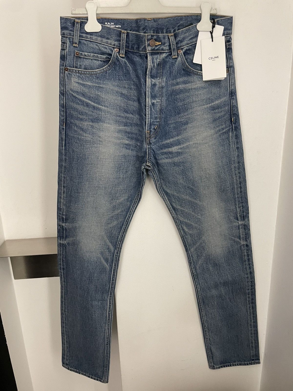 Celine Lou low-rise jeans in vintage union wash denim Size US 33 - 1 Thumbnail