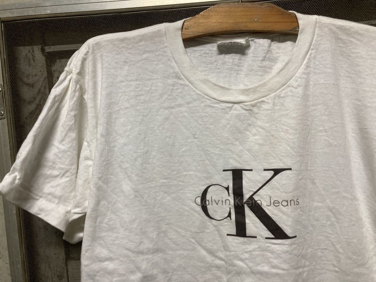 Calvin Klein Vintage T-shirt Calvin Klein 90s Size US L / EU 52-54 / 3 - 3 Thumbnail
