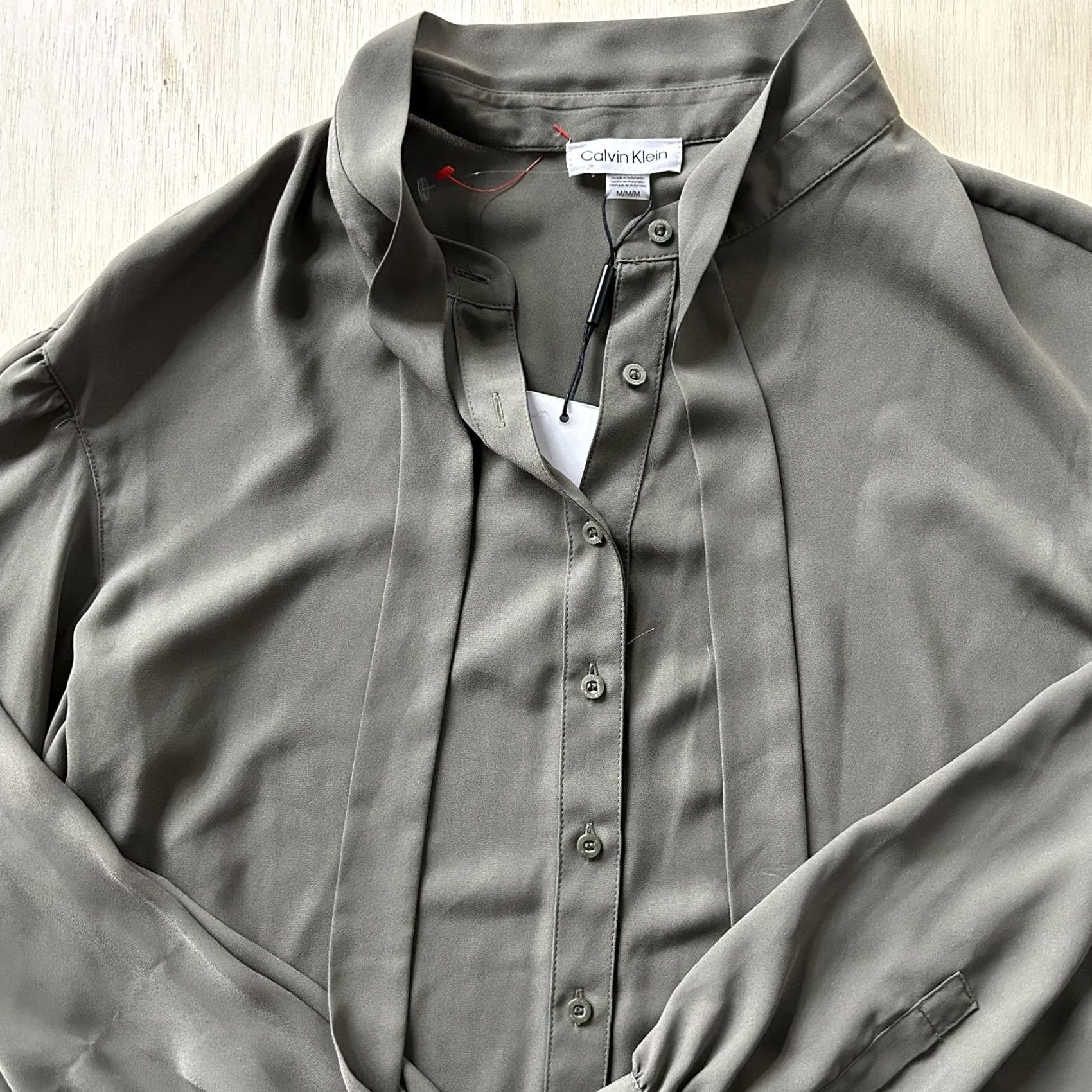 Calvin Klein Calvin Klein Blouse Womens Medium Green Pleated V Neck Tie Neck Long Sleeve Top Size M / US 6-8 / IT 42-44 - 3 Thumbnail