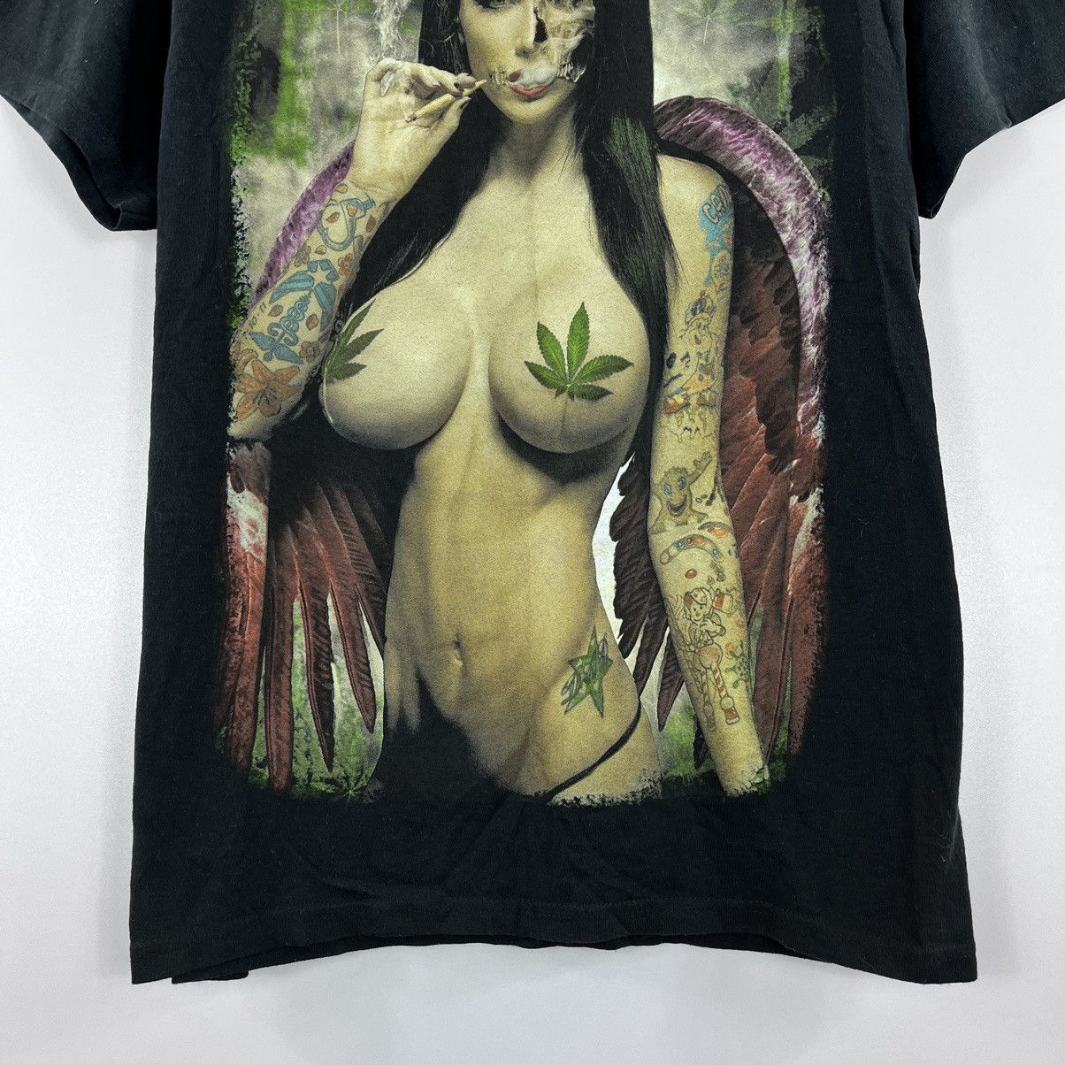 Vintage Vintage Gaa Tee Art Big Logo Angel Woman Smokes Size M Size US M / EU 48-50 / 2 - 4 Thumbnail