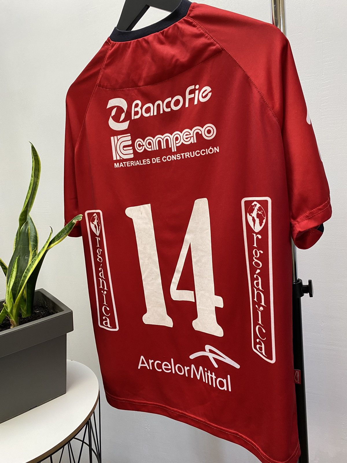 Vintage Jorge Wilstermann #14 Home Soccer Jersey 2014 2015 Bolivian Size US L / EU 52-54 / 3 - 18 Thumbnail