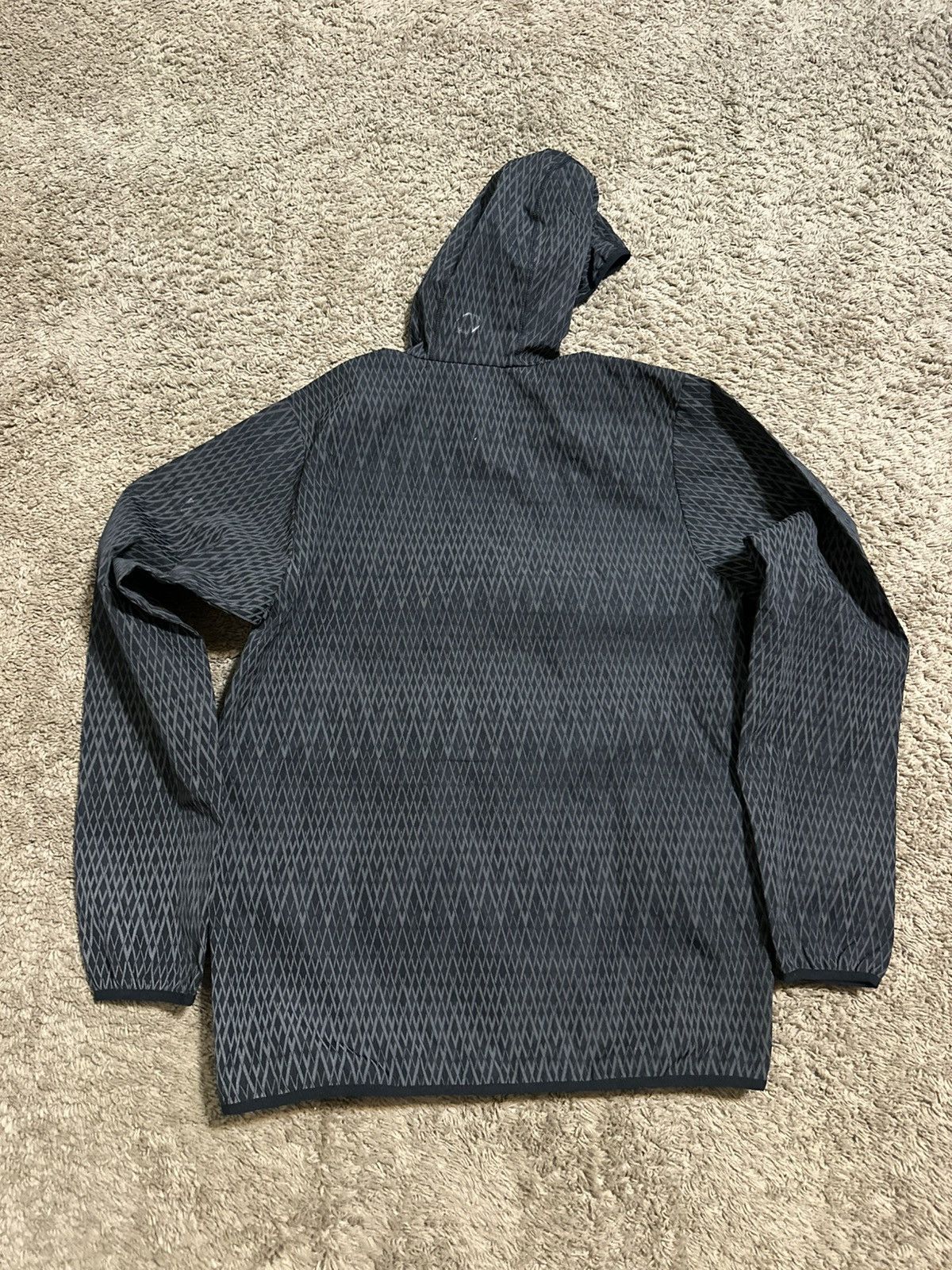 Adidas Vintage Adidas “triple black” windbreaker 00s size medium Size US M / EU 48-50 / 2 - 6 Thumbnail