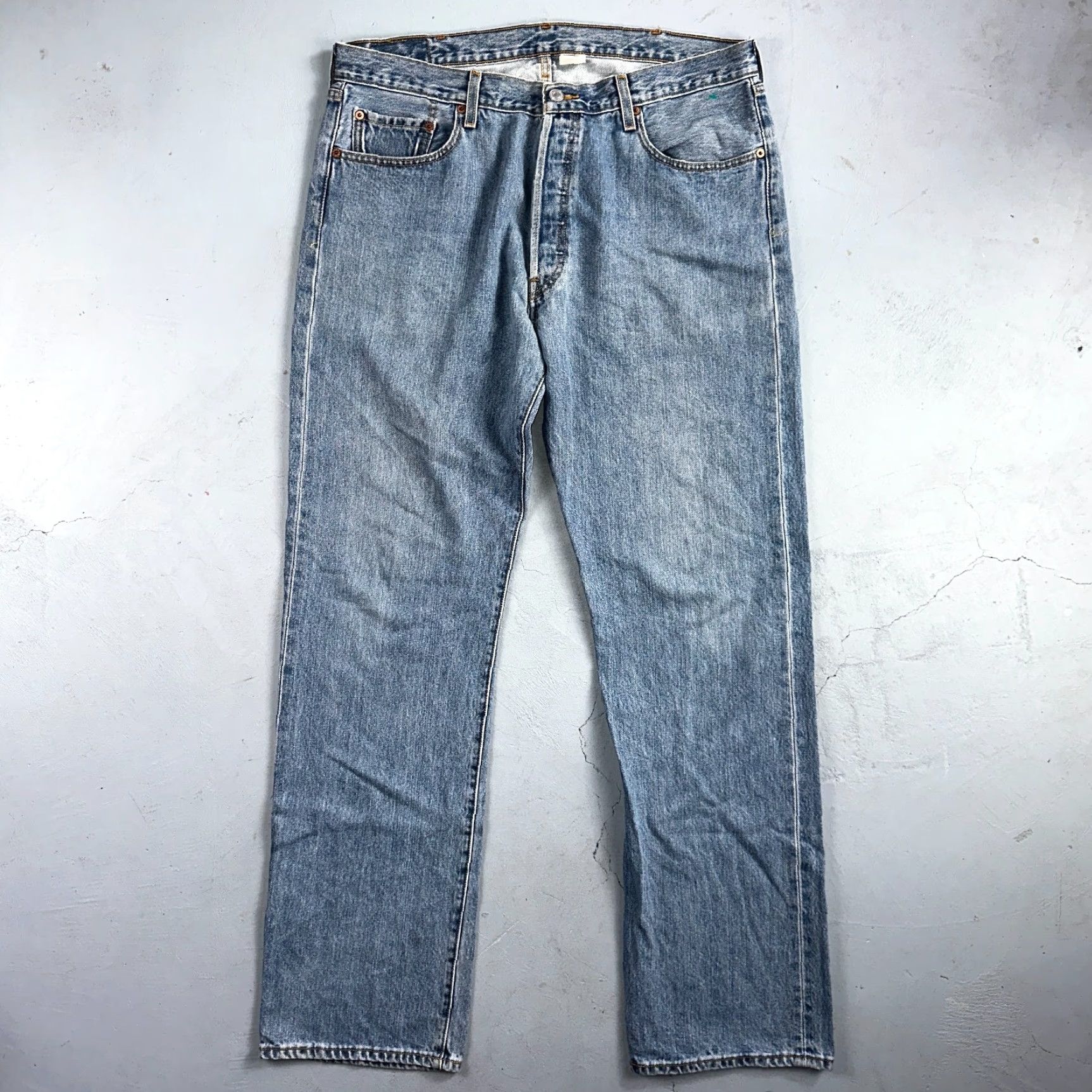 Levi's VINTAGE Levi's 501 Jeans Straight Men's Blue Light Wash 38x34 90s 501 Series 5-Pocket Denim Cotton Regular Size US 38 / EU 54 - 2 Thumbnail