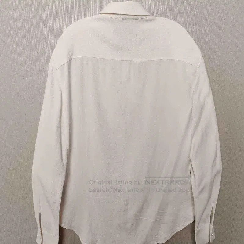 Burberry Burberry Women's Silk Shirt in Ivory. Size XS / US 0-2 / IT 36-38 - 2 Thumbnail