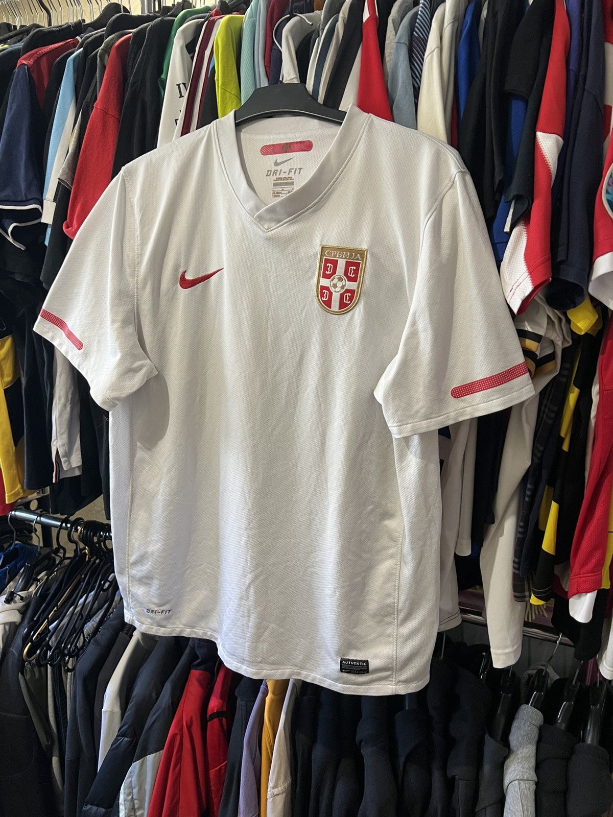 Vintage 2010/2011 NIKE SERBIA HOME FOOTBALL SHIRT SIZE L SOCCER Size US L / EU 52-54 / 3 - 1 Thumbnail