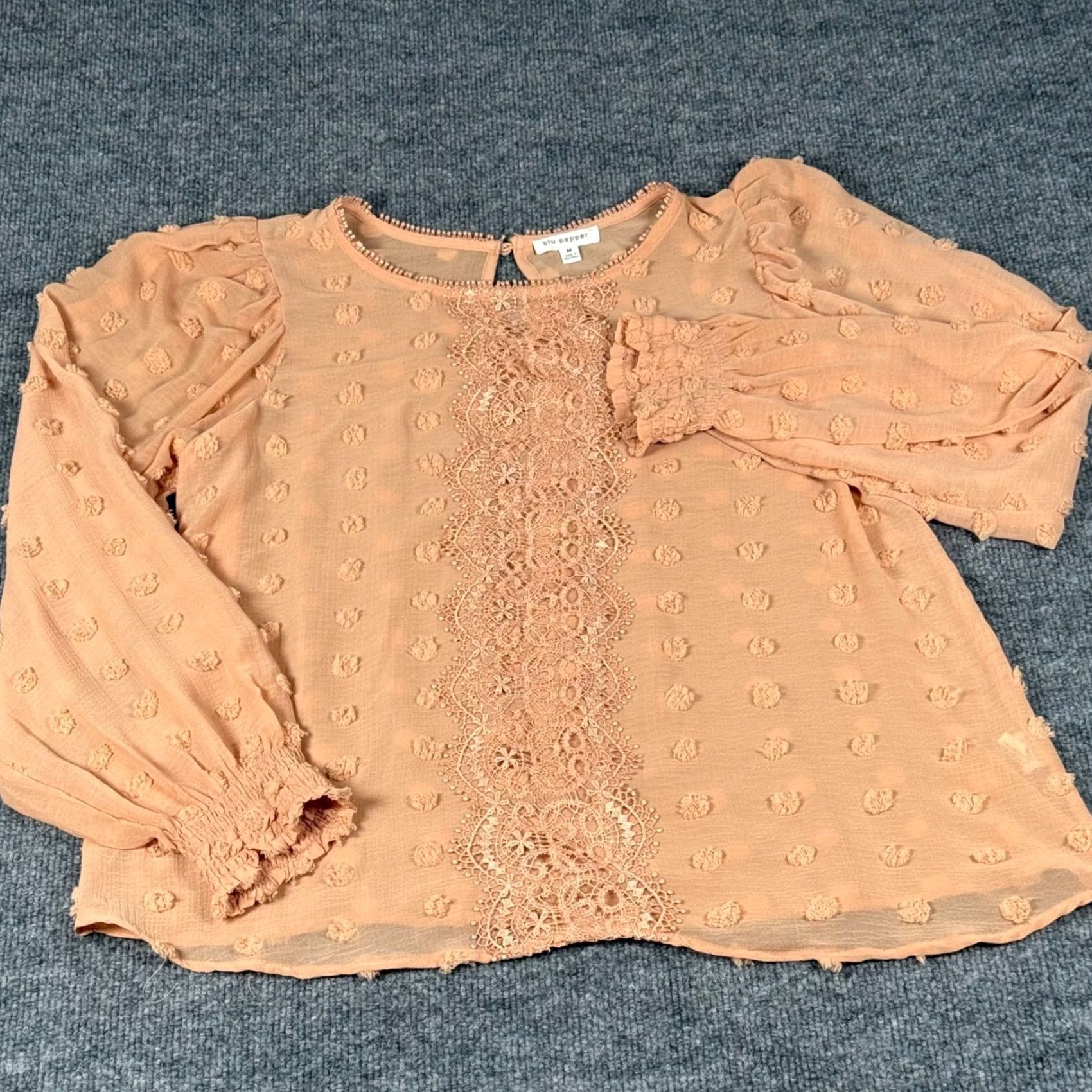 Vintage Blu Pepper Blouse Embroidered Lace Keyhole Lightweight Bohemian Smocked Long Sleeve Geometric Beige Medium Women Tunic Size M / US 6-8 / IT 42-44 - 2 Thumbnail