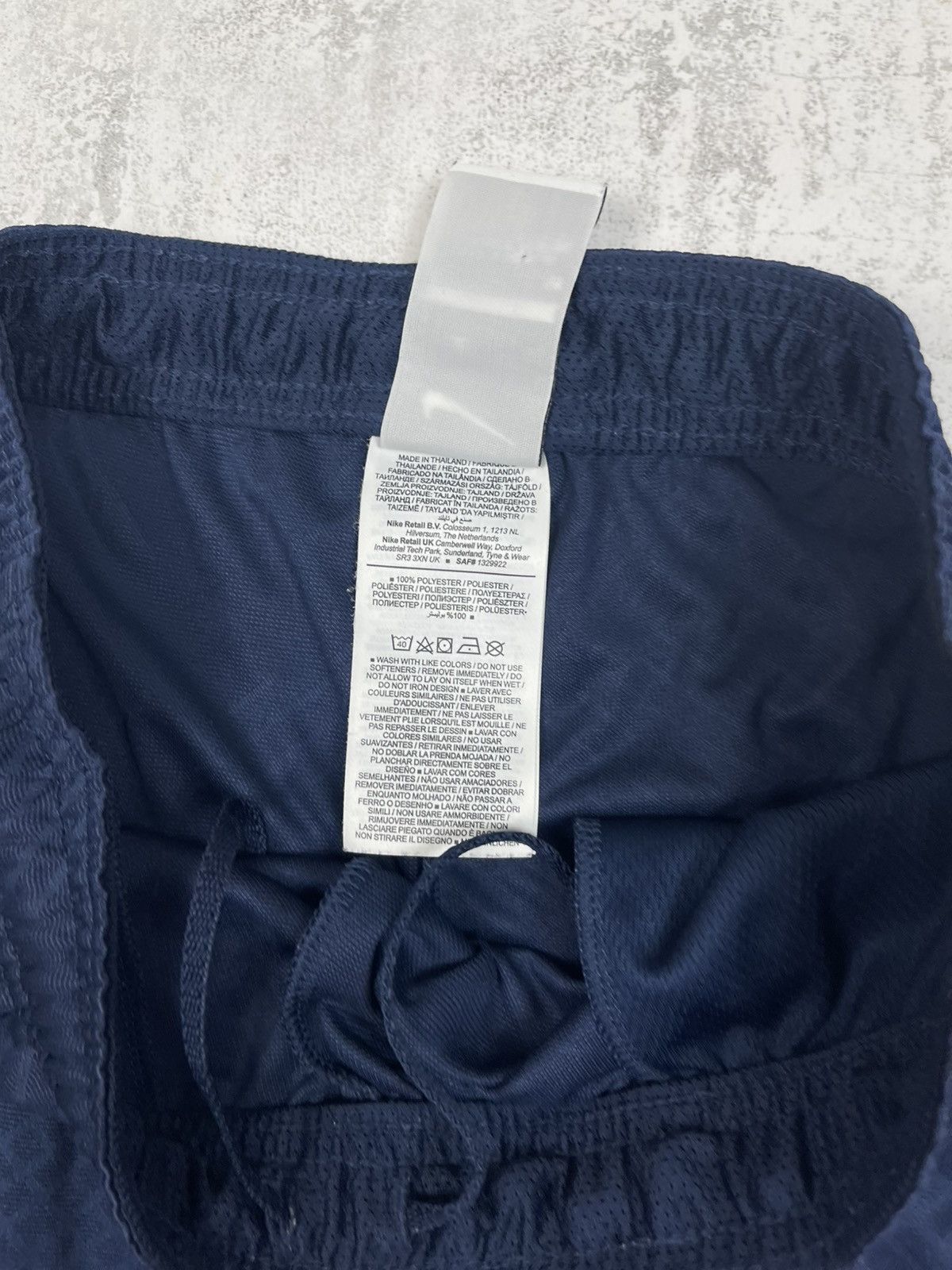 Nike Nike Chelsea FC 2022/23 Training Dri-FIT Zip Pocket Shorts Size US 31 - 7 Thumbnail