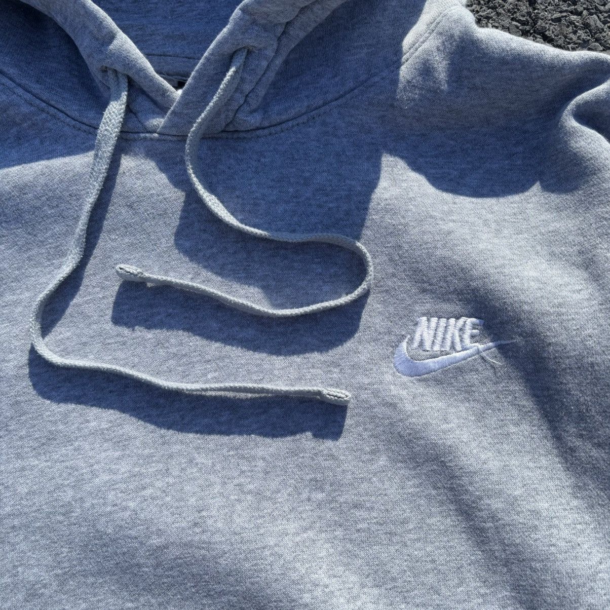 Nike grey nike hoodie Size US M / EU 48-50 / 2 - 3 Thumbnail