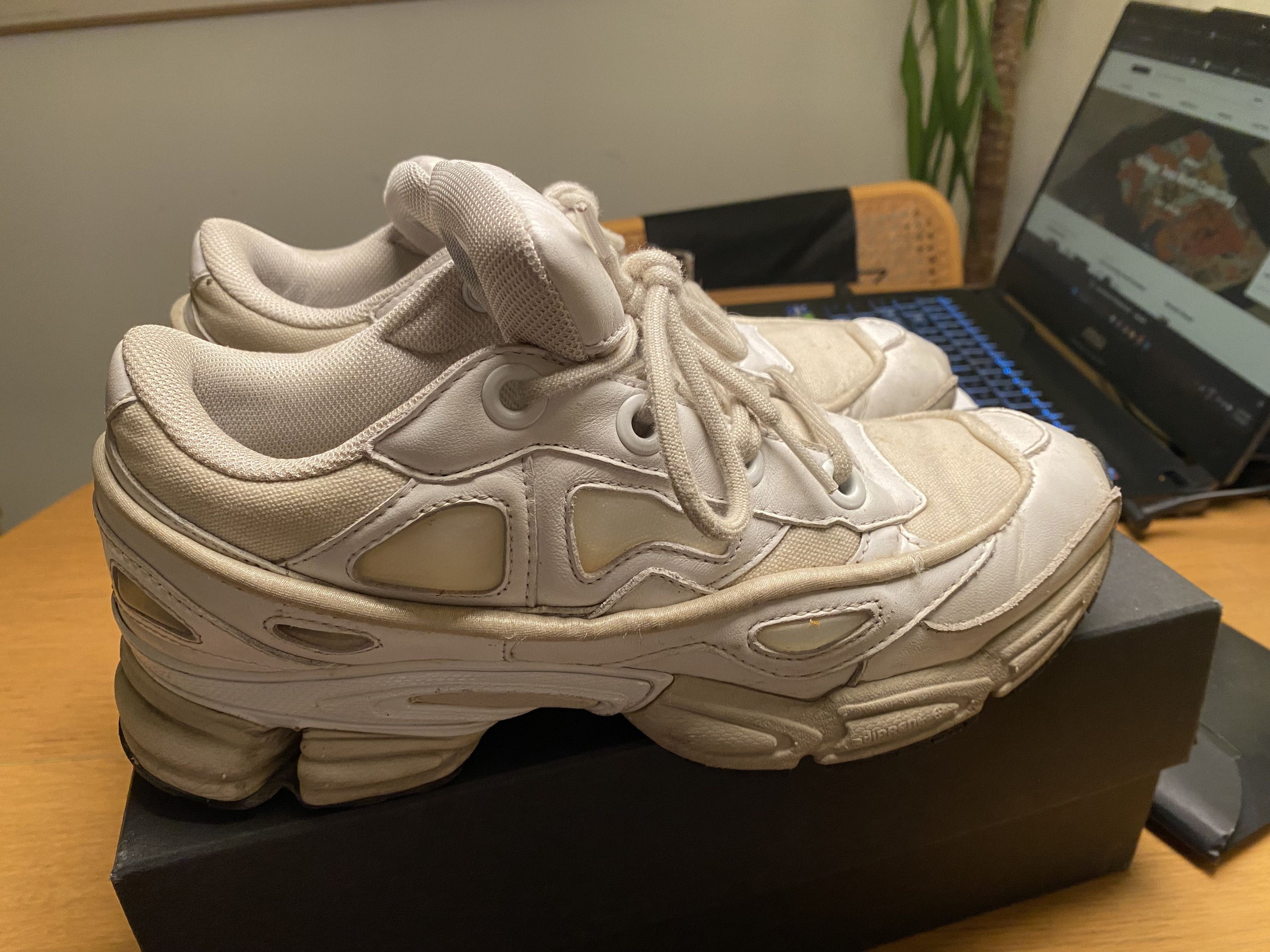 Adidas × Raf Simons Raf Simons White Ozweego 3 Size US7 Size US 7 / EU 40 - 4 Thumbnail