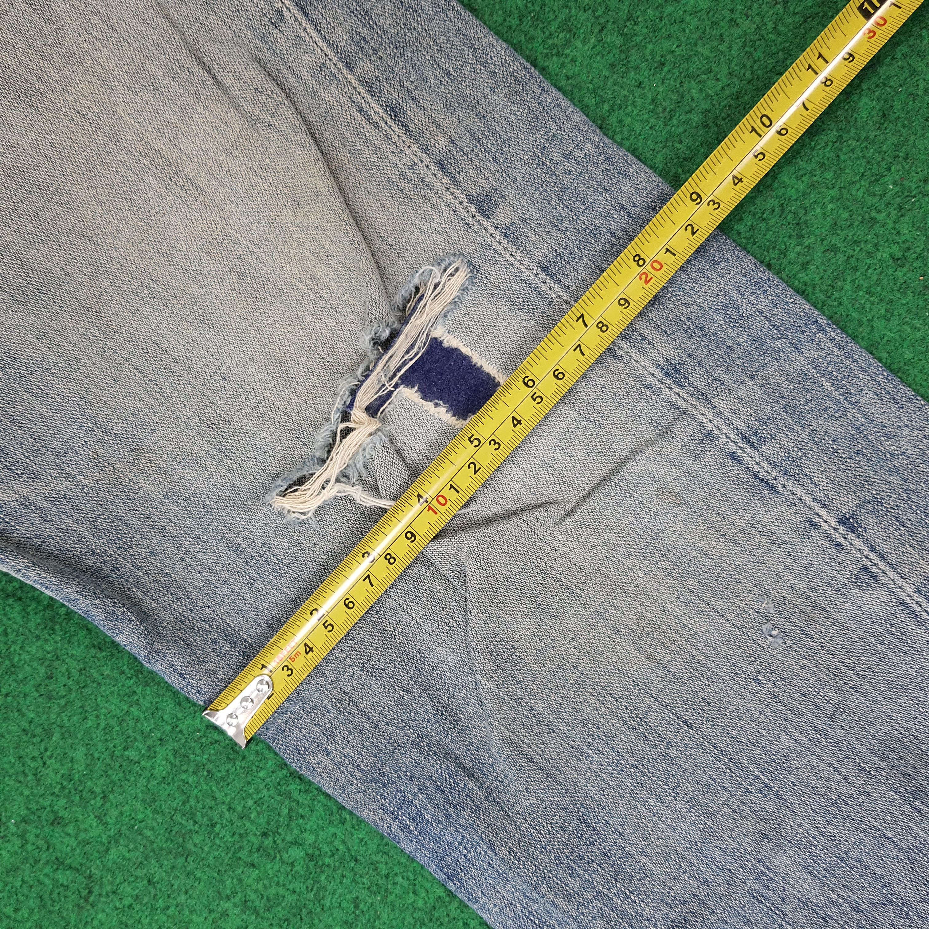 True Religion Vintage True Religion Marco Big T Distressed Jeans C272N13 Size US 33 - 15 Thumbnail