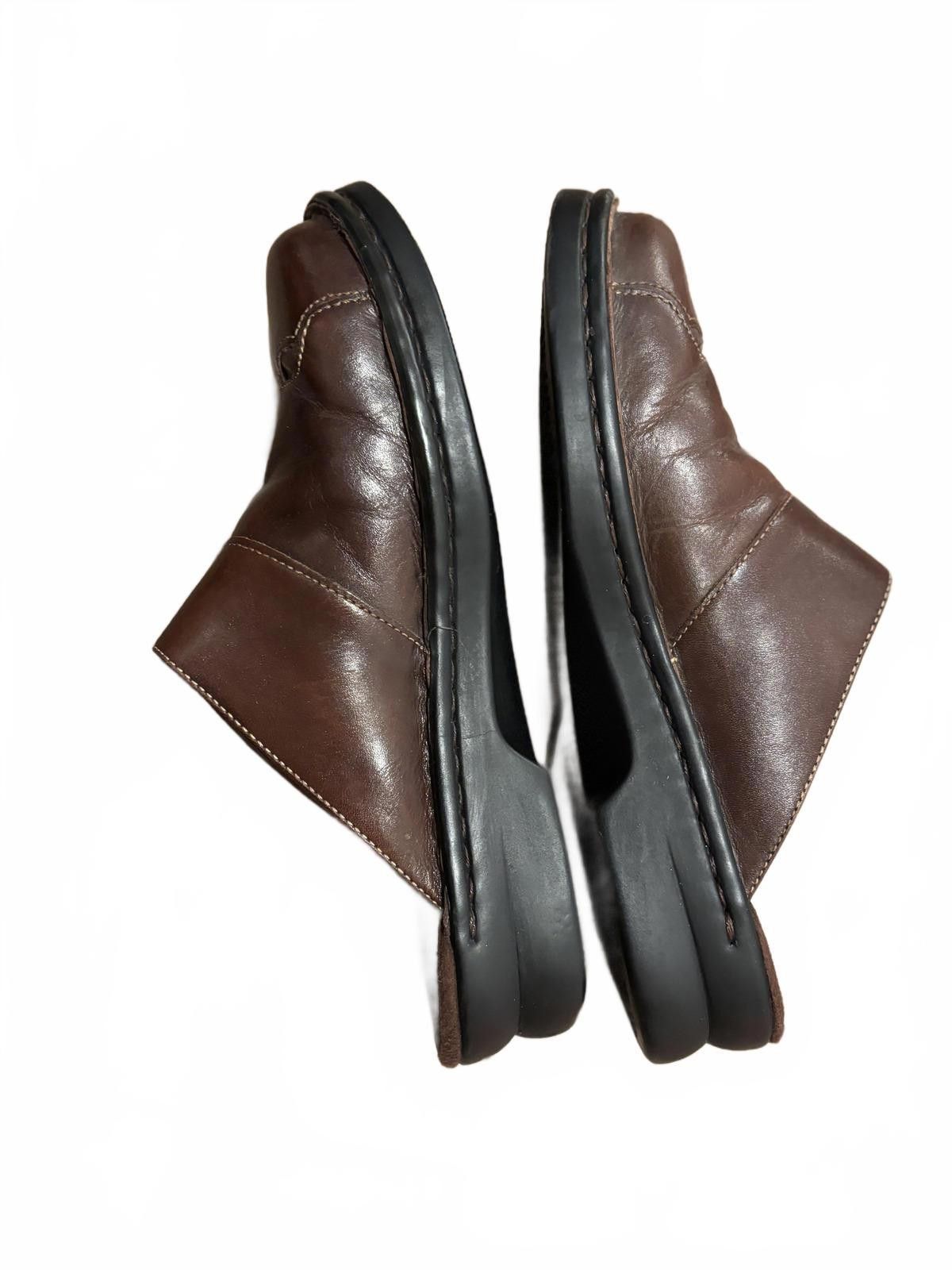 Clarks Clarks Brown Leather Women's Slip-On Shoe Clogs sz 7 Size US 7 / IT 37 - 4 Thumbnail