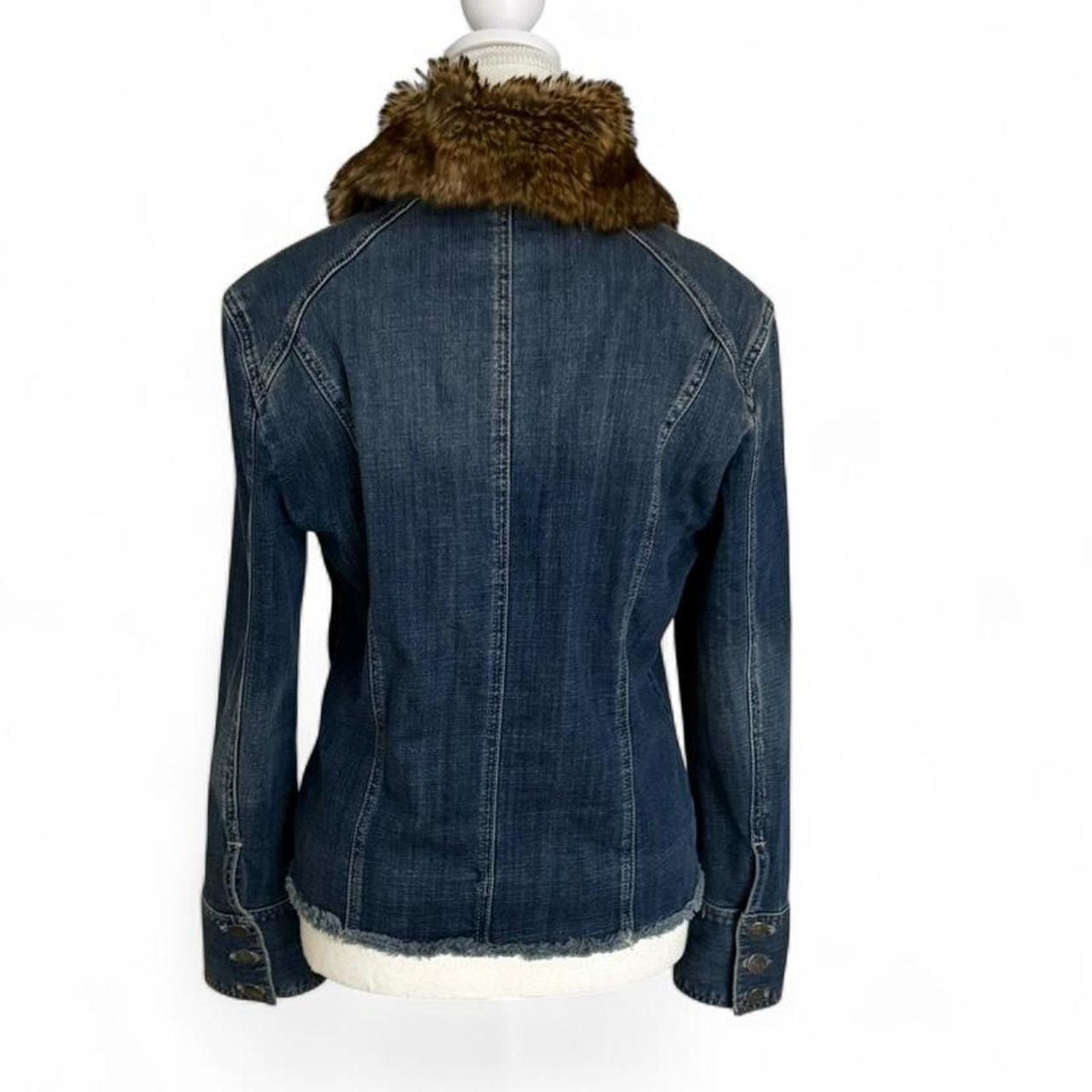 Chicos Vintage Fur Neck Denim Jacket Fits Size Medium Chicos (1) Size M / US 6-8 / IT 42-44 - 2 Thumbnail