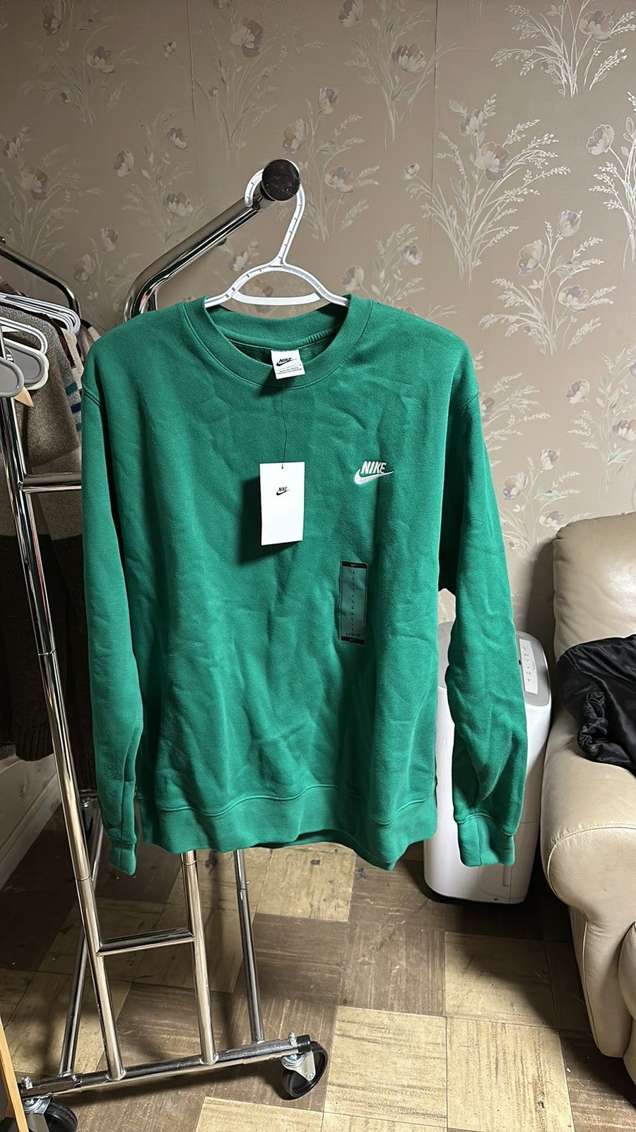 Nike Nike Men’s Crewneck Logo Crewneck Sweater Size US L / EU 52-54 / 3 - 1 Thumbnail