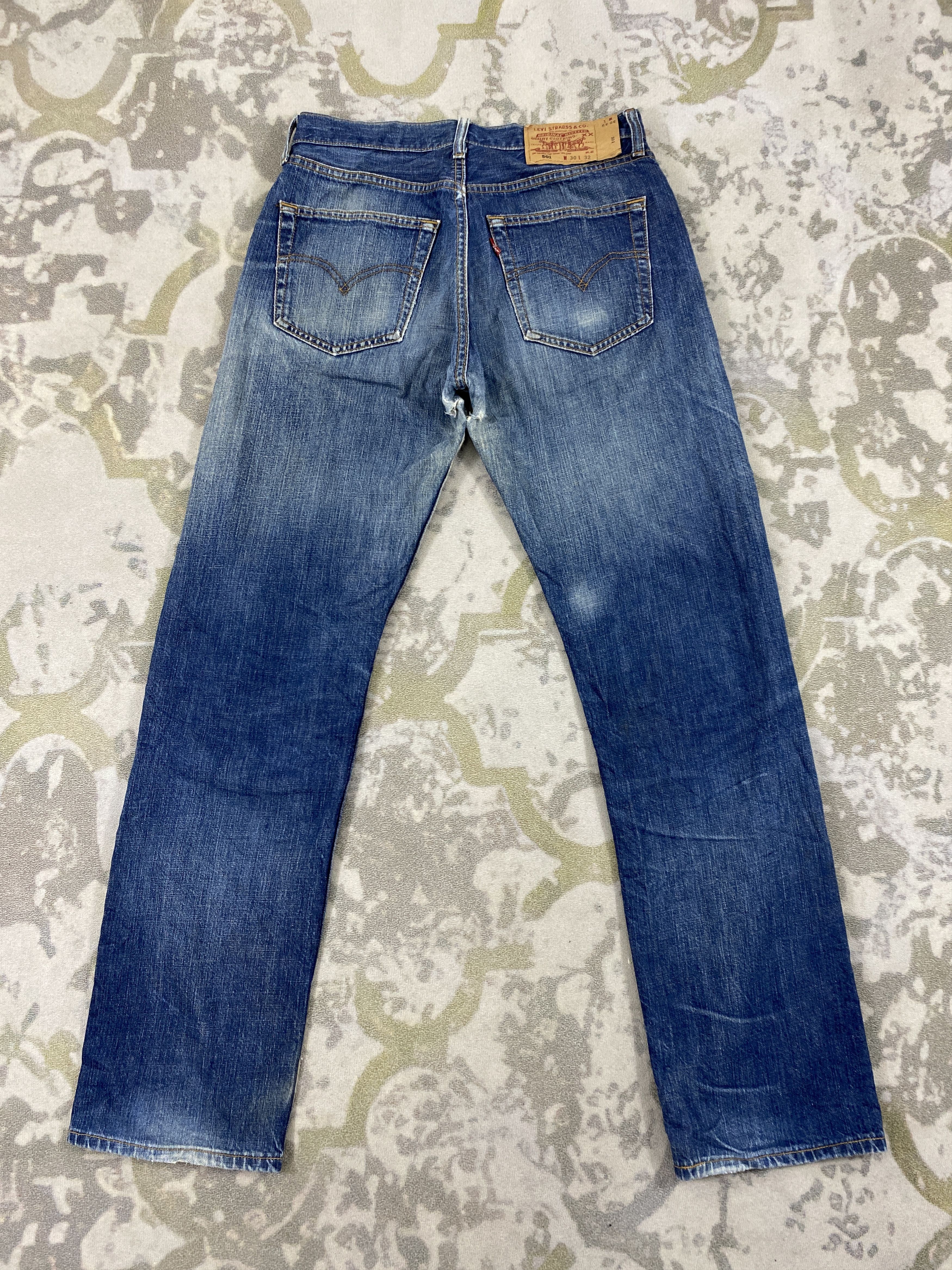 Levi's Vintage Levi's 501 Faded Blue Jeans 30x30 Denim- JN3783 Size US 30 / EU 46 - 2 Thumbnail