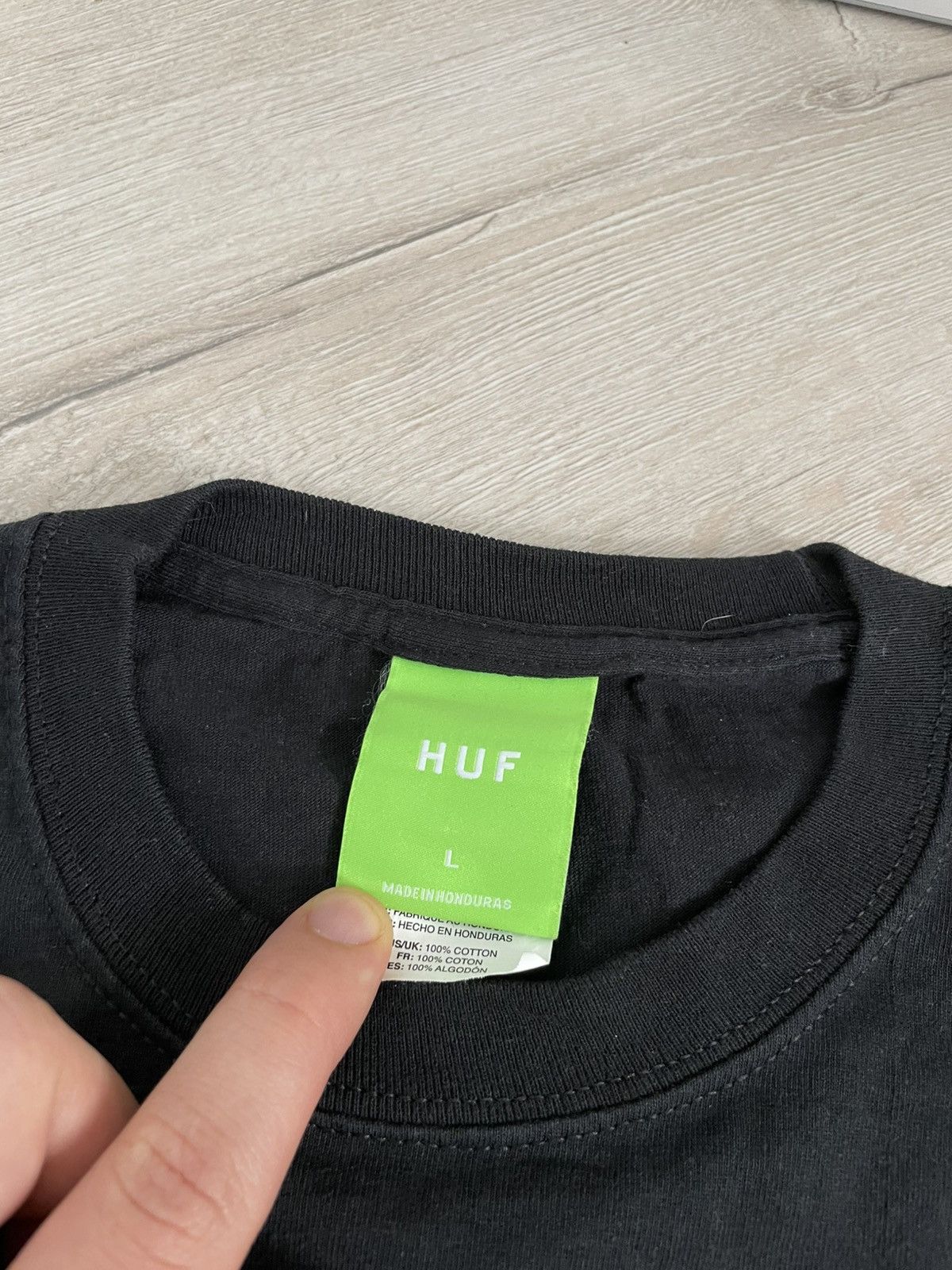 Designer × Huf Vintage 2002 Huf T-shirt with Smoke Bear Skate Art Sk8 Y2k Size US L / EU 52-54 / 3 - 5 Thumbnail