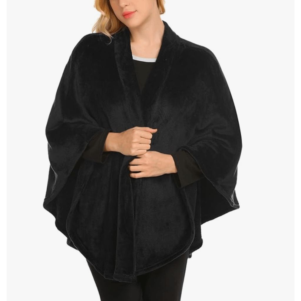 FUZZI Ekouaer Black Fuzzy Lightweight Blanket Shaw, Size Large Size L / US 10 / IT 46 - 1 Thumbnail