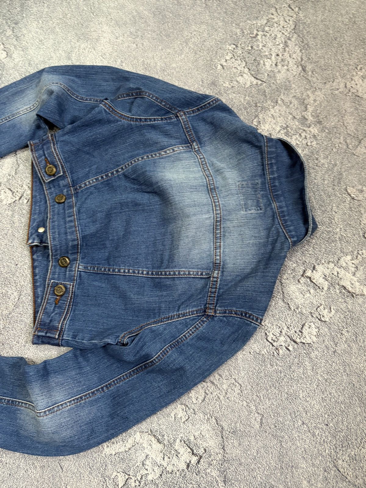 Diesel Diesel Vintage Cropped Denim Trucker Jacket Y2K S/M Size M / US 6-8 / IT 42-44 - 4 Thumbnail
