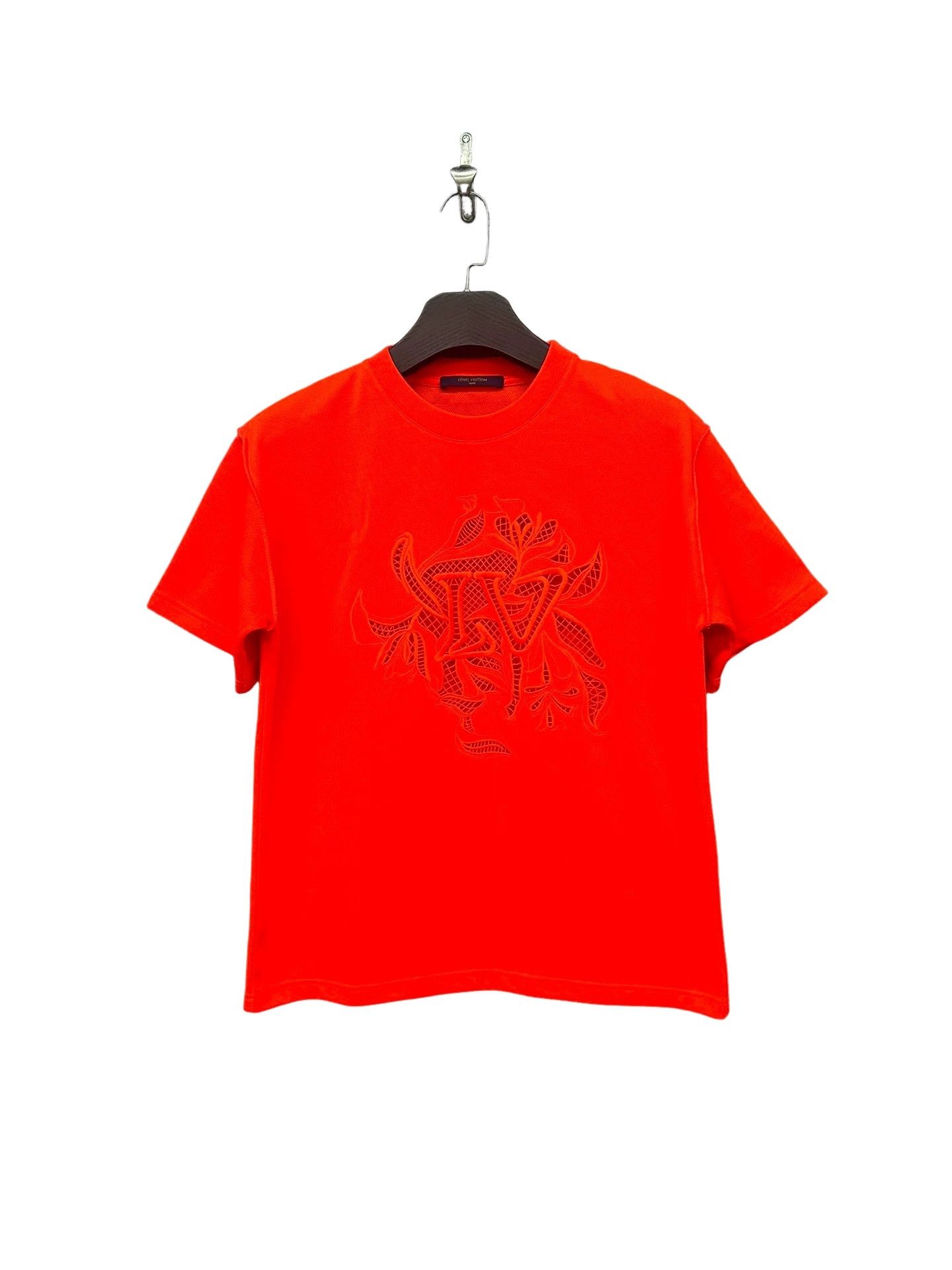 Louis Vuitton Louis Vuitton Floral Cut-Out Logo T-Shirt M Size US M / EU 48-50 / 2 - 1 Thumbnail