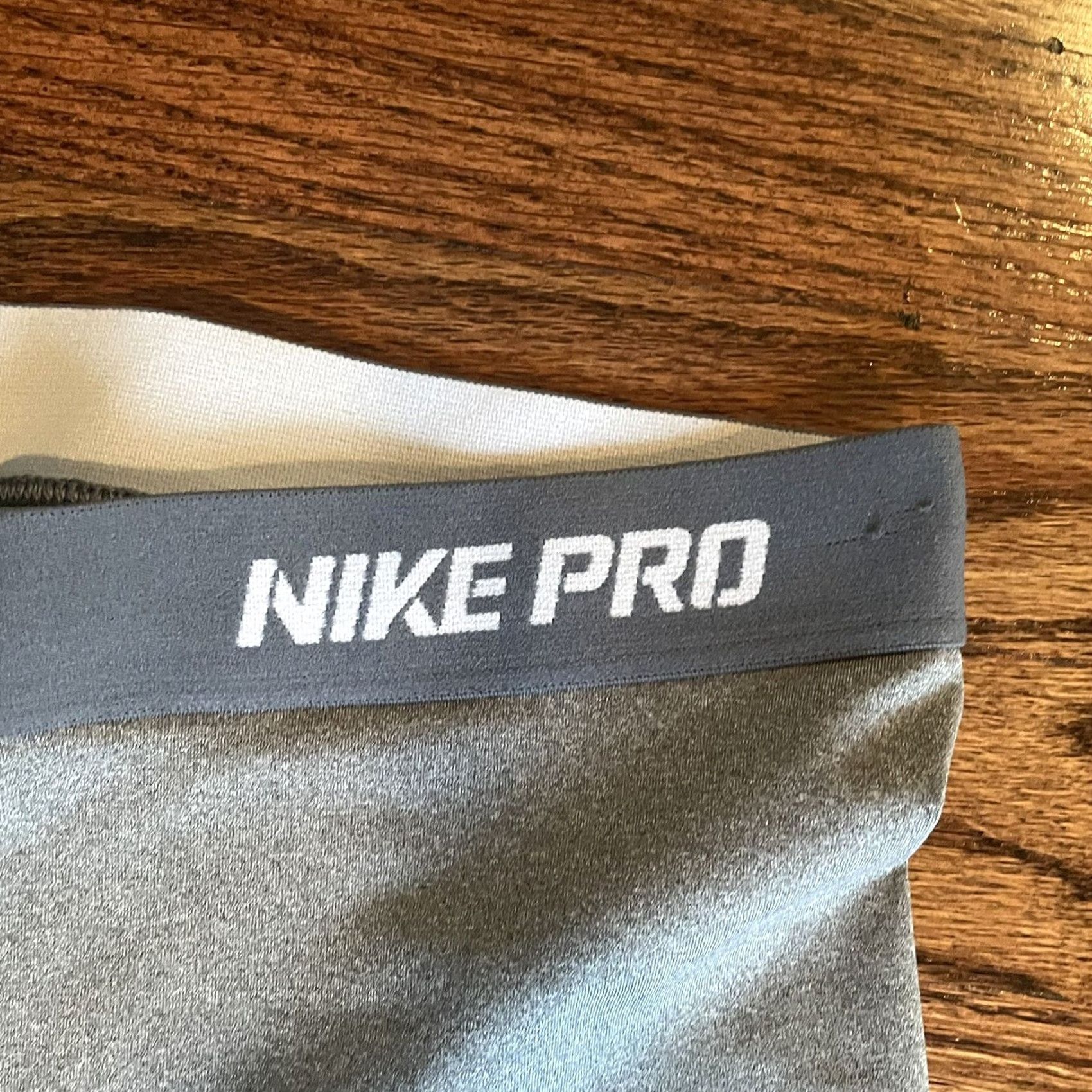 Nike Nike Pro Dri-Fit Leggings Women Medium Gray Compression EUC Running Yoga Gym Slim Skinny Pants 28 in Waist 18 in Inseam Size 32" / US 10 / IT 46 - 6 Thumbnail