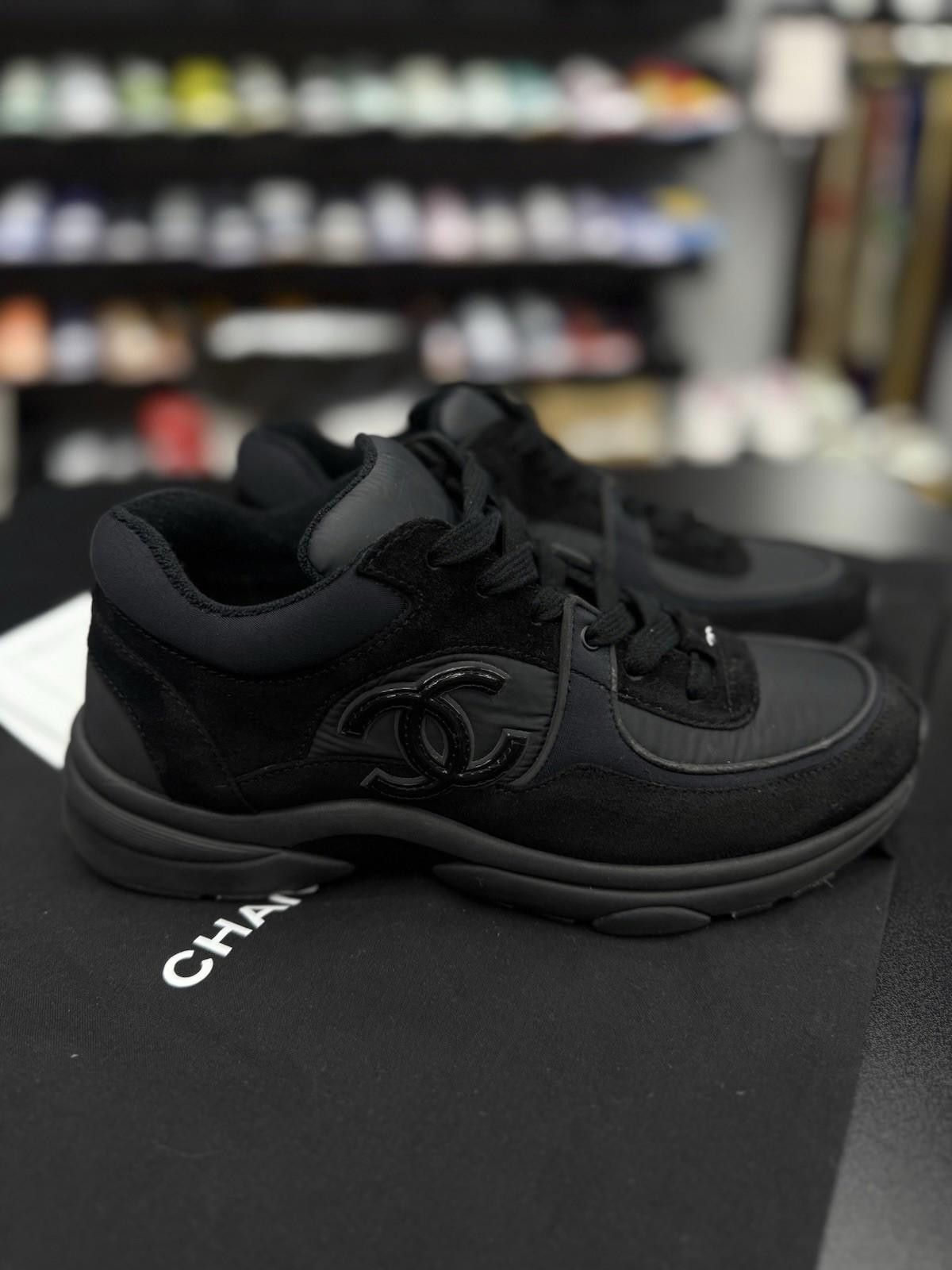Chanel Size 39EU/9US (W) - Chanel CC Logo Sneaker Black $1300 Size US 9 / IT 39 - 1 Thumbnail