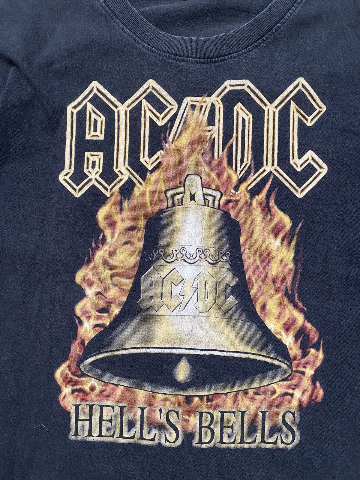 Band Tees Vintage 2001 ACDC Hells Bells T-Shirt Size US XL / EU 56 / 4 - 6 Thumbnail
