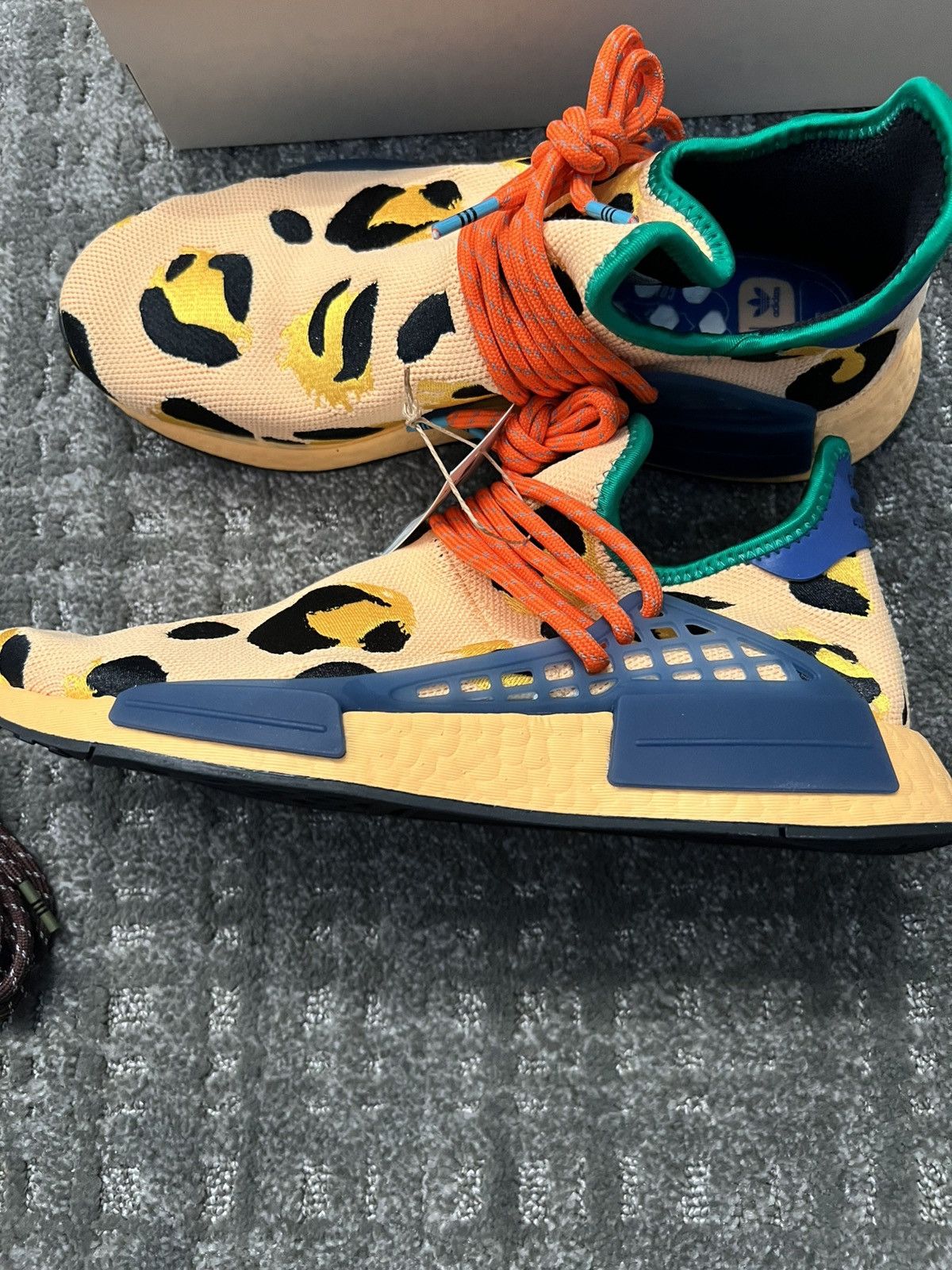 Adidas × Humanrace × Pharrell Pharrell Williams HU NMD Size US 9.5 / EU 42-43 - 3 Thumbnail