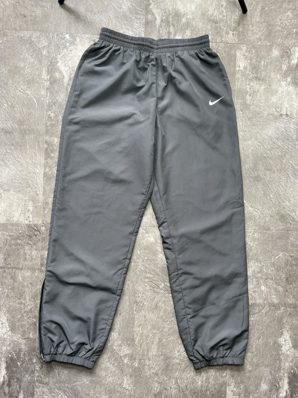 Nike Nike vintage nylon pants track 00s swoosh striped drill Y2K Size US 32 / EU 48 - 1 Thumbnail