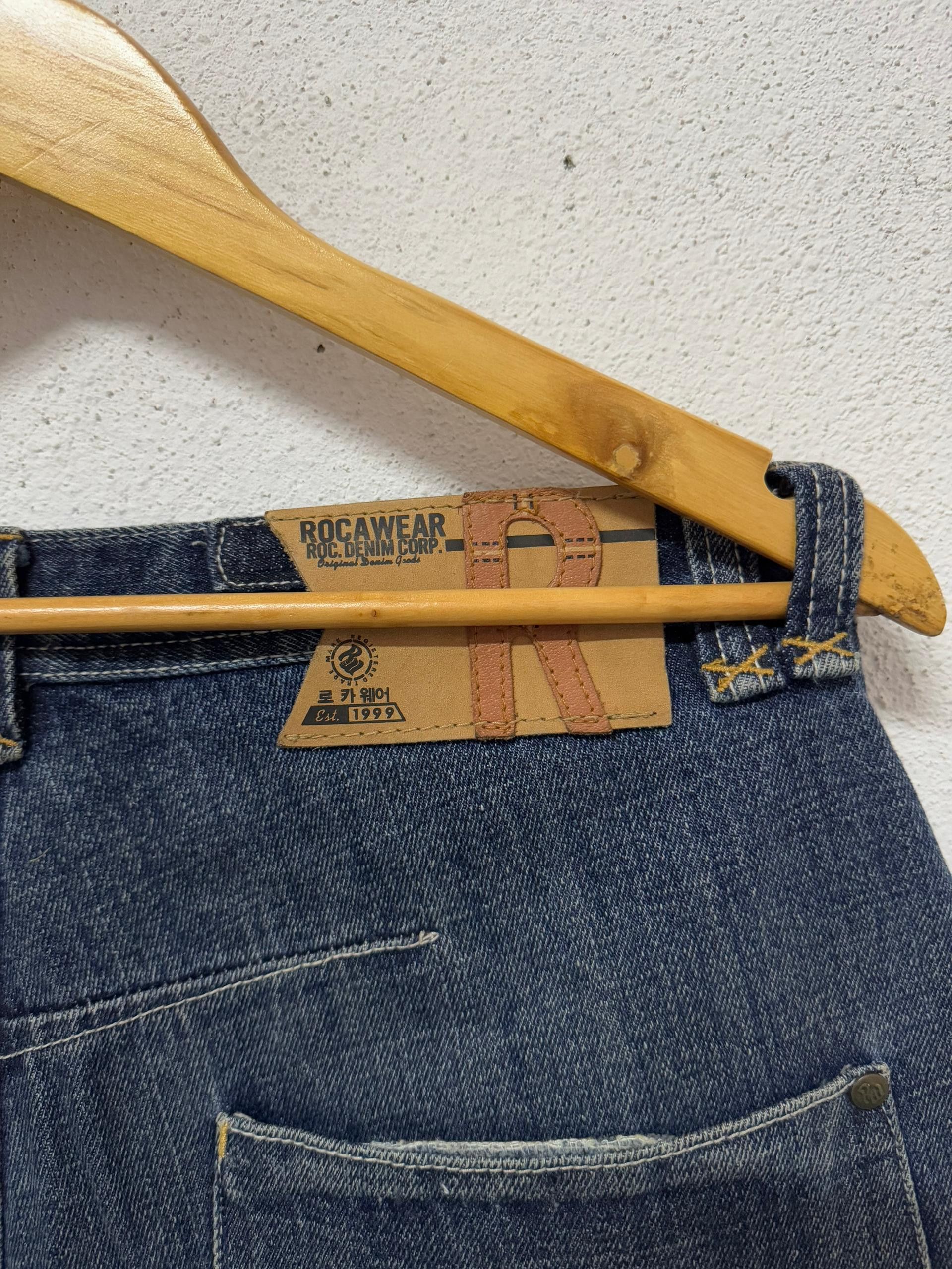 Rocawear Rocawear y2k jeans nice design Size US 34 / EU 50 - 13 Thumbnail