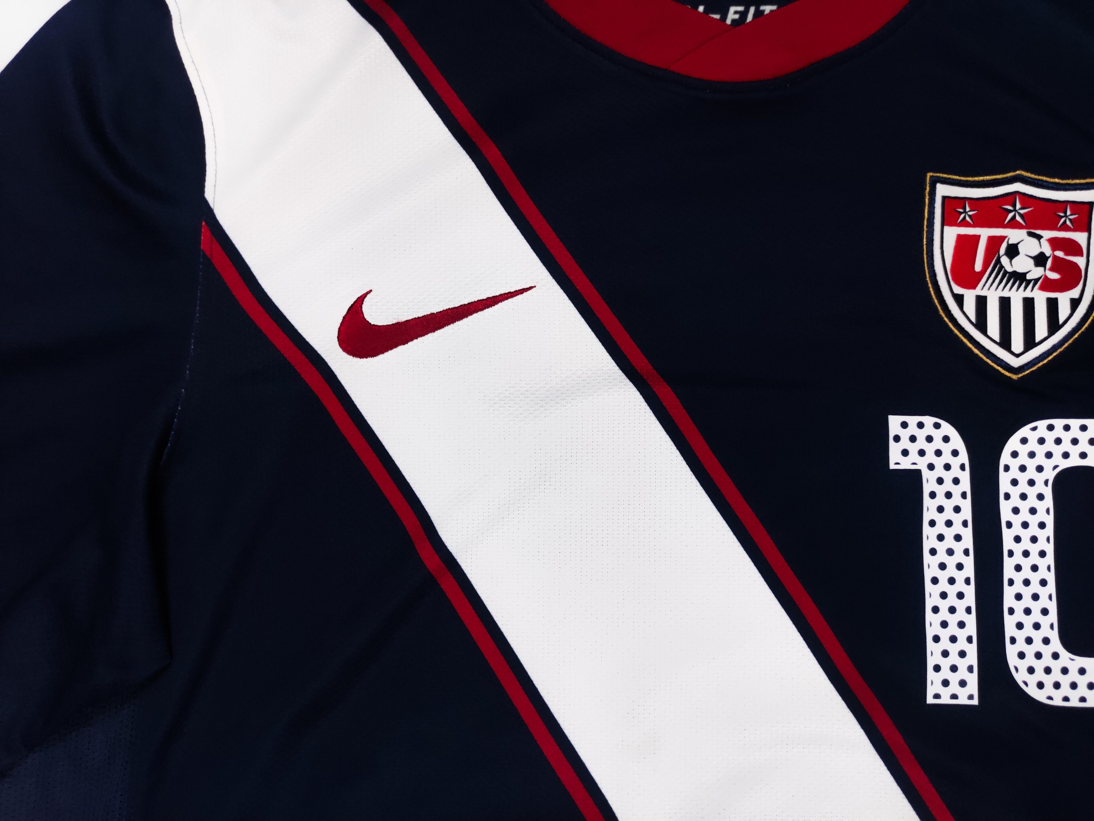 Nike L. Donovan #10 USA 2010 Nike Away Shirt Kit Jersey USNT