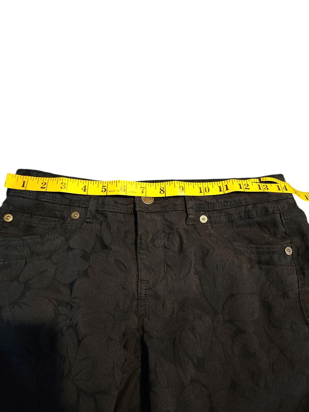Designer Simply Vera Vera Wang Dark Floral Patterned Women's Shorts Size 25" / US 0 / IT 36 - 5 Thumbnail