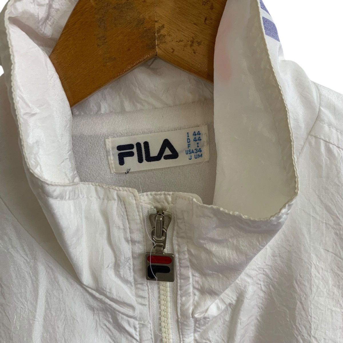 Fila Vintage Fila Windbreaker Jacket Large Size US L / EU 52-54 / 3 - 3 Thumbnail