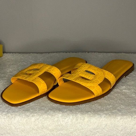 Cole Haan NIB Cole Haan Slide Sandal in Saffron Leather (sz 9B) Size US 9 / IT 39 - 4 Thumbnail