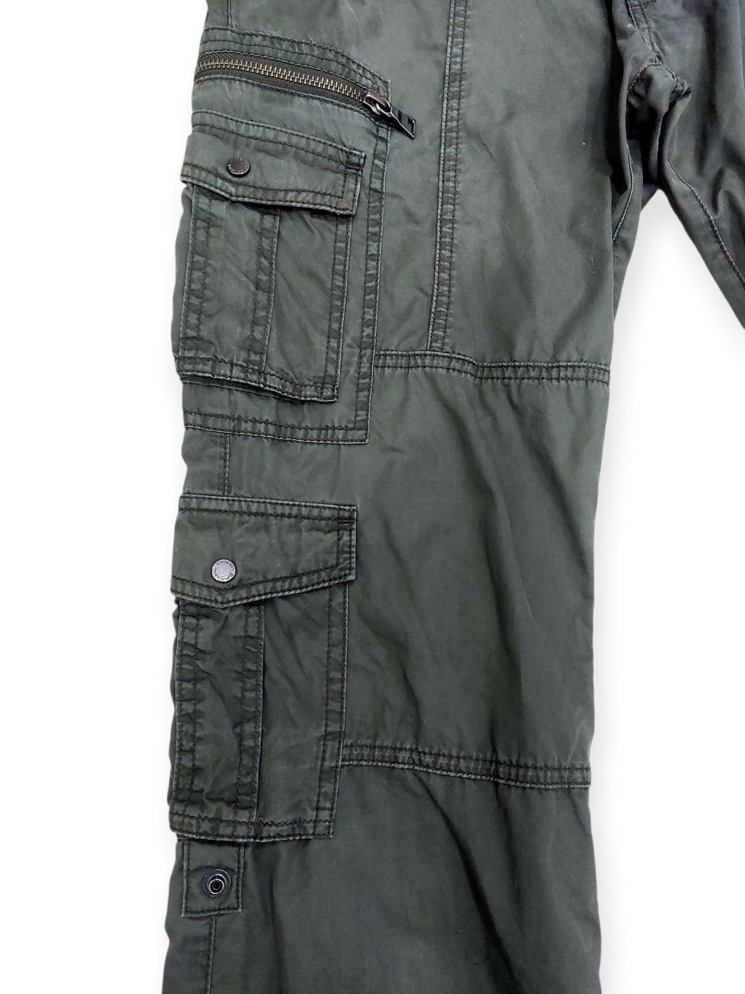 Burberry Japanese Y2K Burberry Black Label Multipocket Cargo Pants Size US 30 / EU 46 - 9 Thumbnail