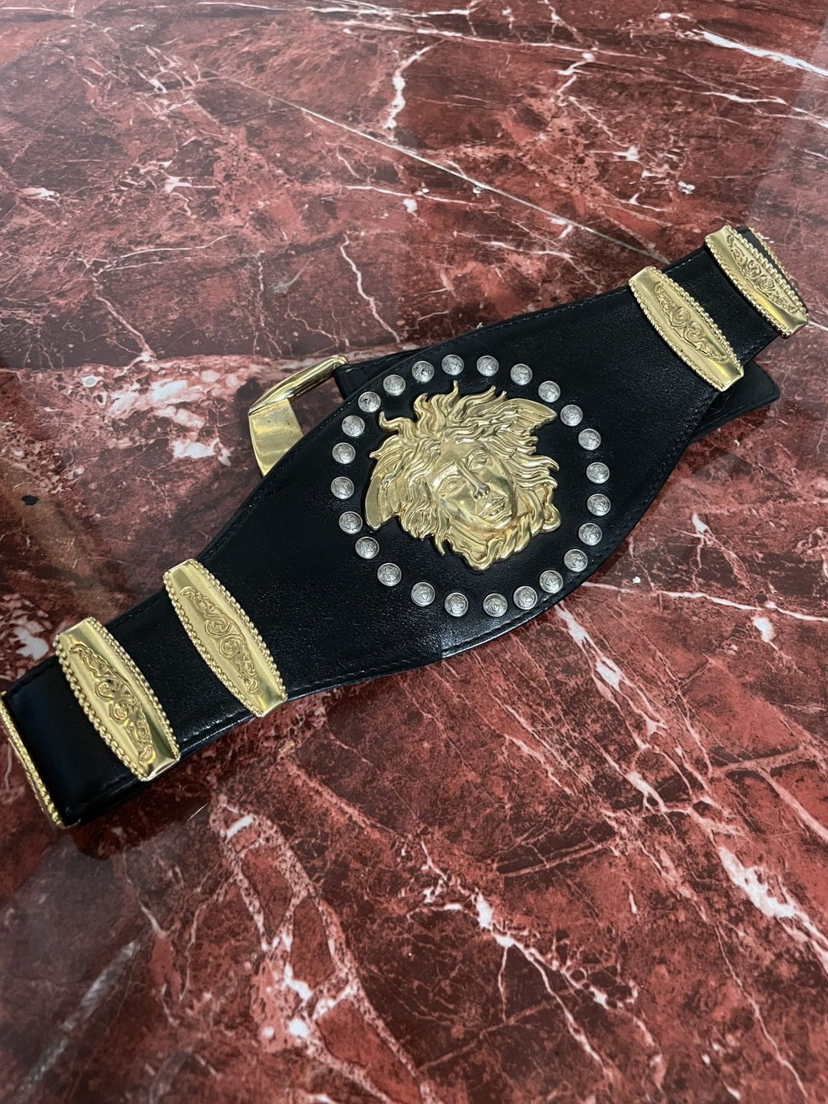 Versace Vintage GIANNI VERSACE C1992 gold boxing belt Size ONE SIZE - 1 Thumbnail
