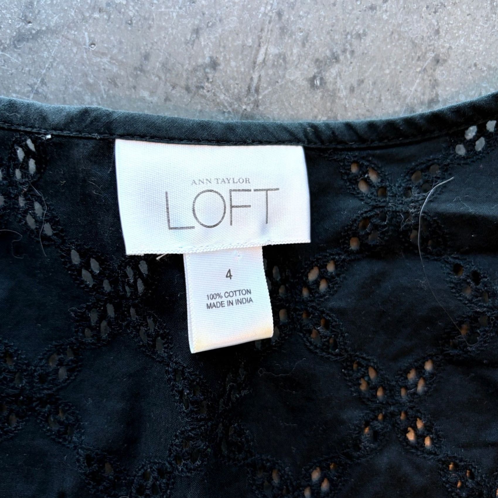Vintage VINTAGE The Loft Black Eyelet Casual Preppy Women's Short Sleeve Size 4 Blouse Size 27" / US 4 / IT 40 - 3 Thumbnail