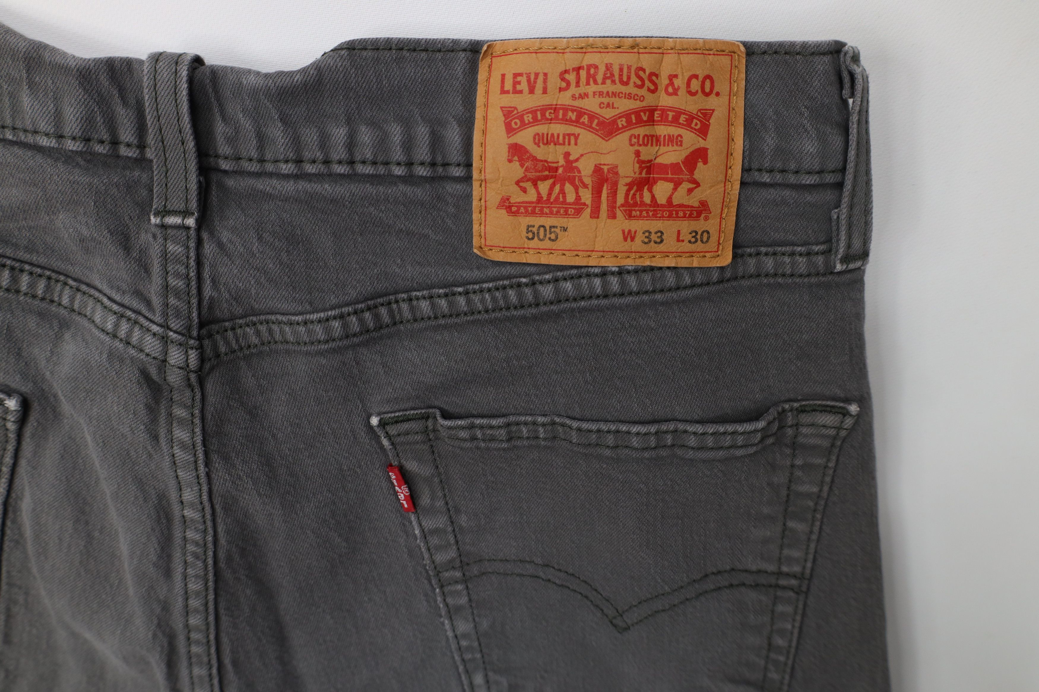 Levi's Vintage Y2K Levis 505 Regular Straight Leg Denim Jeans Gray Size US 33 - 13 Thumbnail
