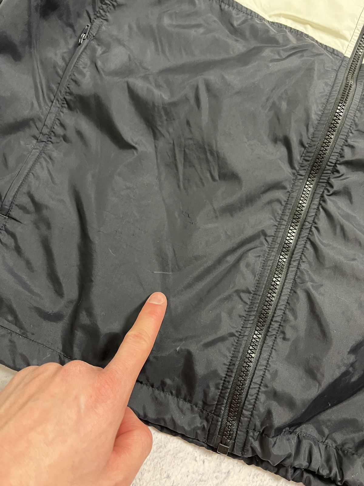 Nike × Vintage Vintage 90’s Nike Nylon Track Jacket Drill Mini Swoosh Y2k Size US L / EU 52-54 / 3 - 6 Thumbnail