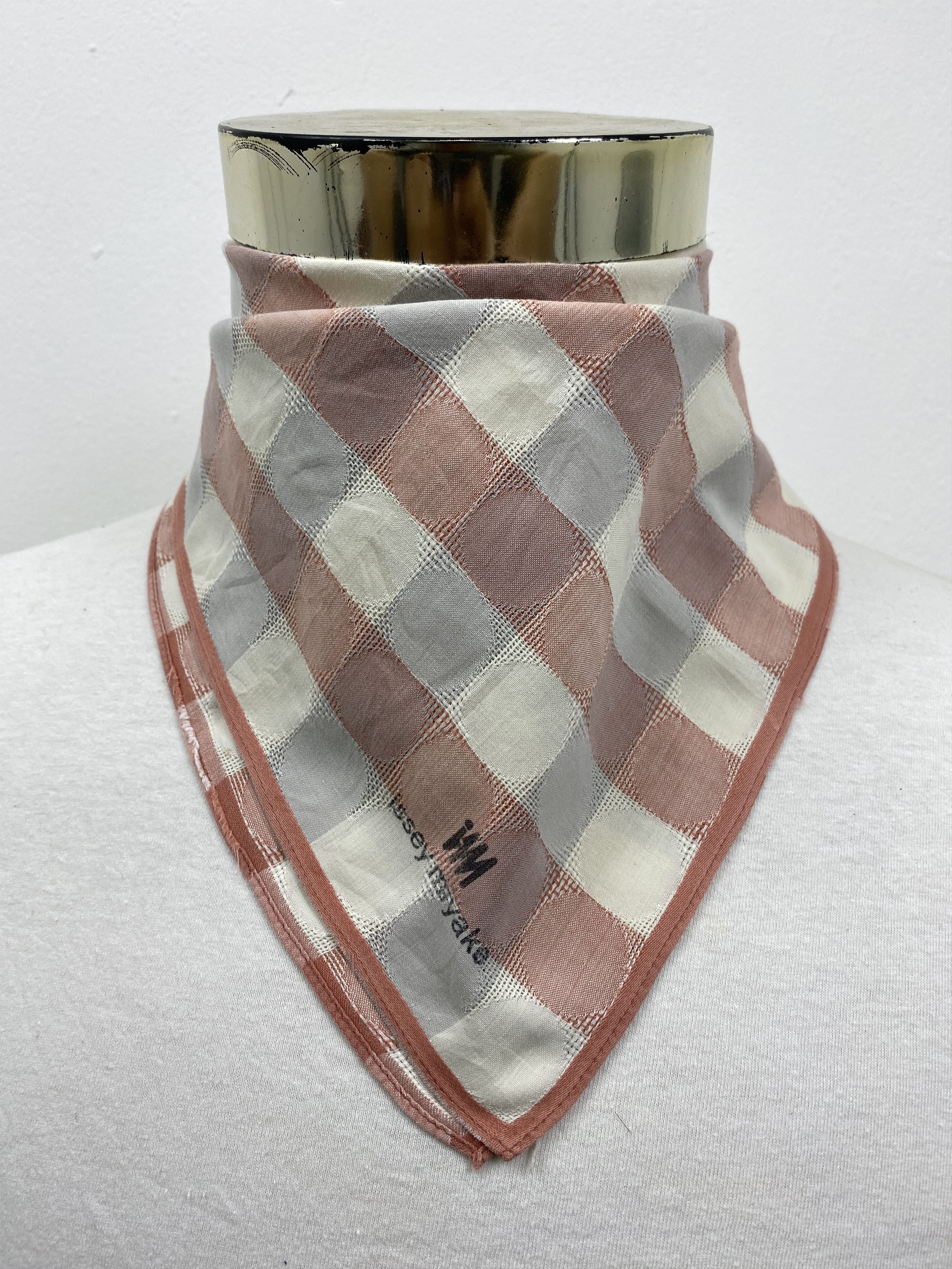 Issey Miyake Issey Miyake Handkerchief / Bandana / Neckerchief HKC0455 Size ONE SIZE - 3 Thumbnail