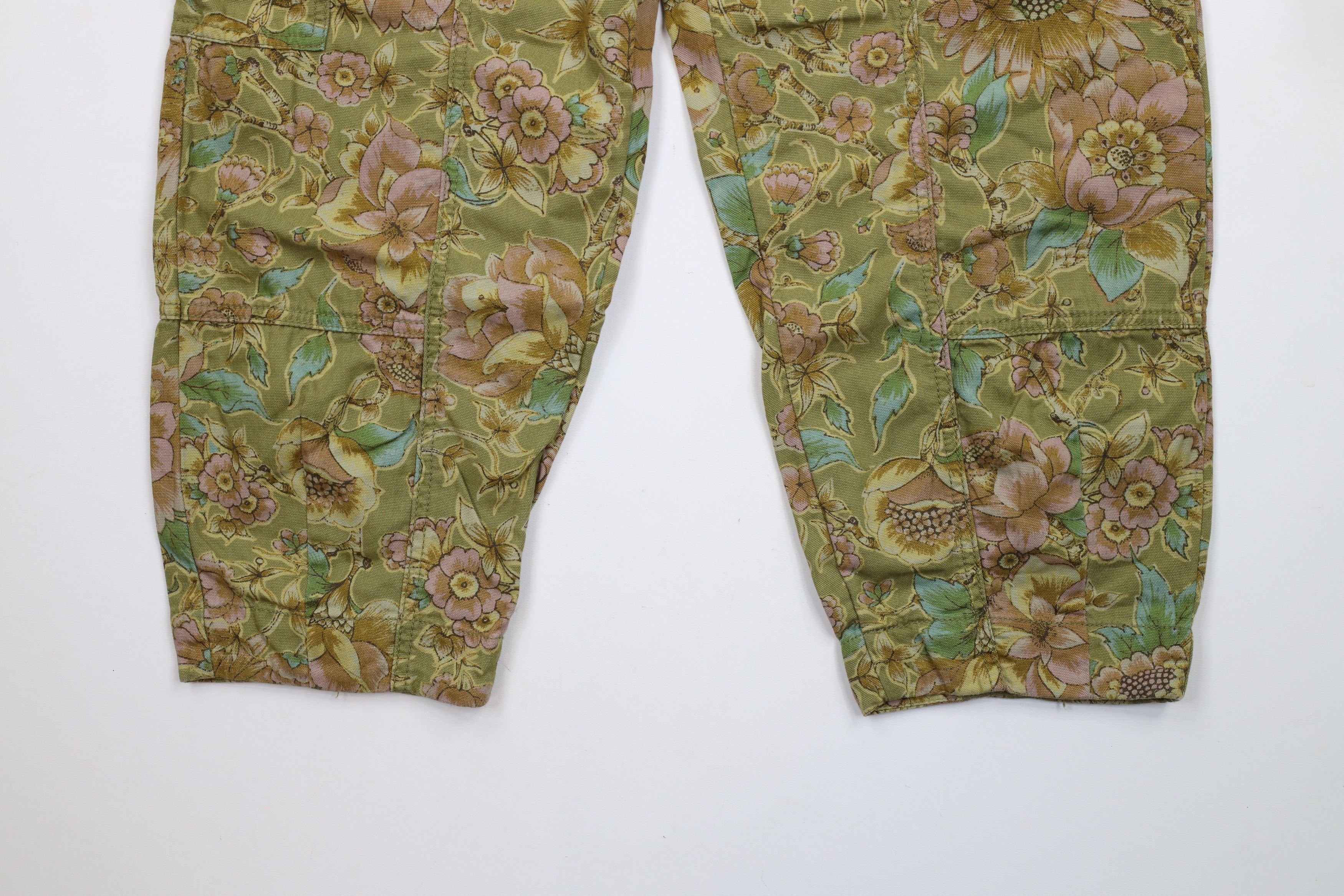 Anthropologie × Vintage Anthropologie All Over Print Cropped Balloon Cargo Pants Size 27" / US 4 / IT 40 - 4 Thumbnail