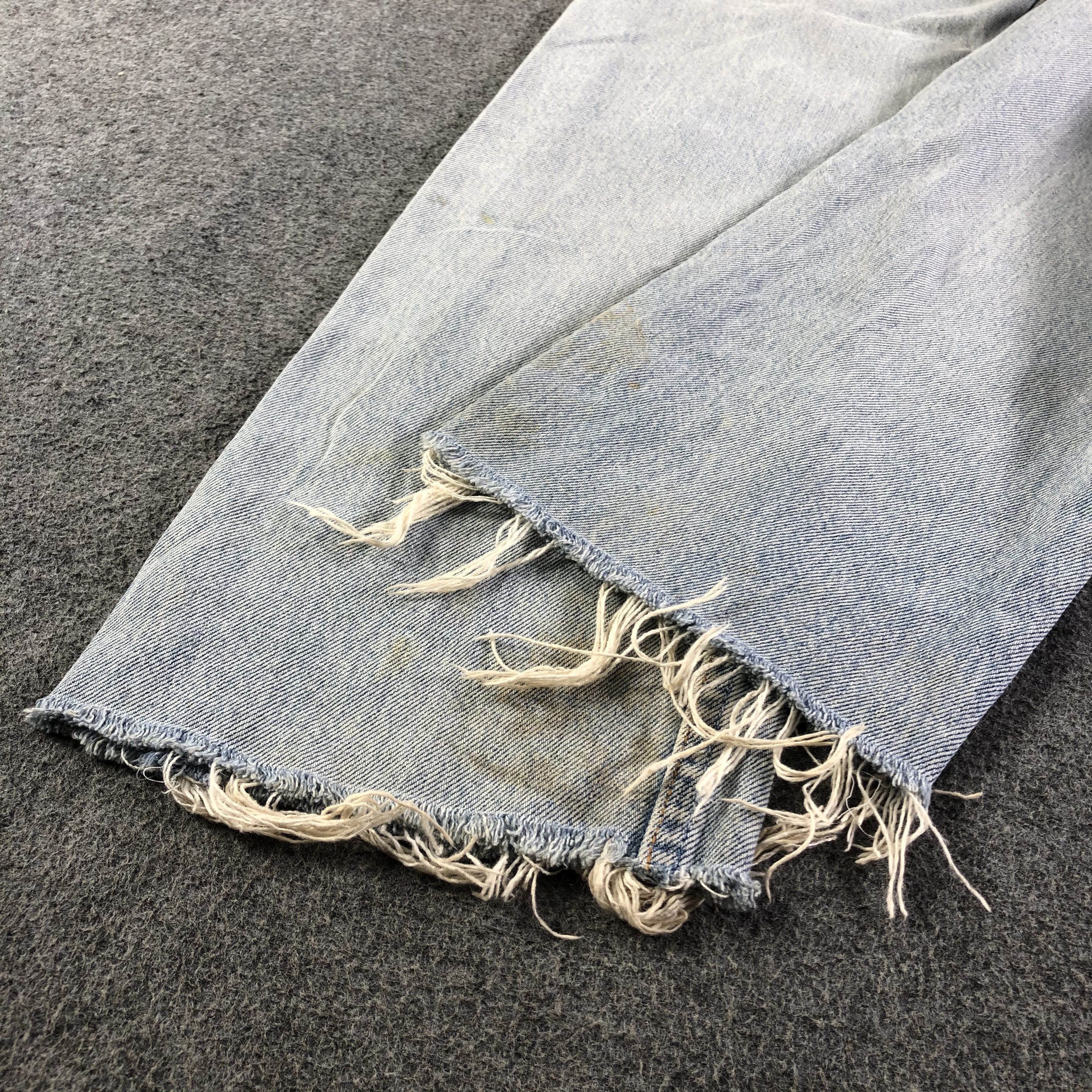 Levi's Vintage 90s Light Wash Levis 501 Jeans-J3388 Size US 29 - 6 Thumbnail