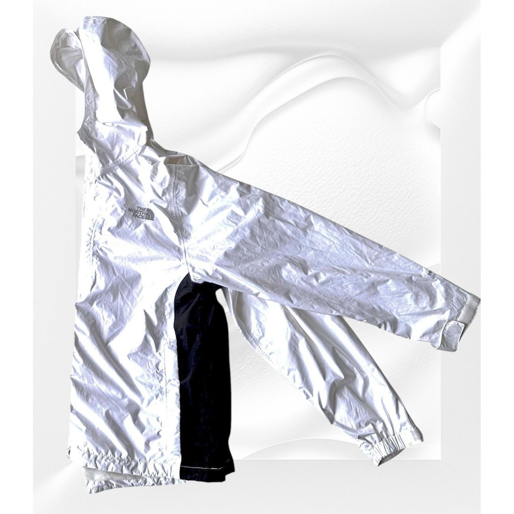 The North Face North Face Womens Hyvent Rain Jacket Ladies XL White Black H Size XL / US 12-14 / IT 48-50 - 4 Thumbnail