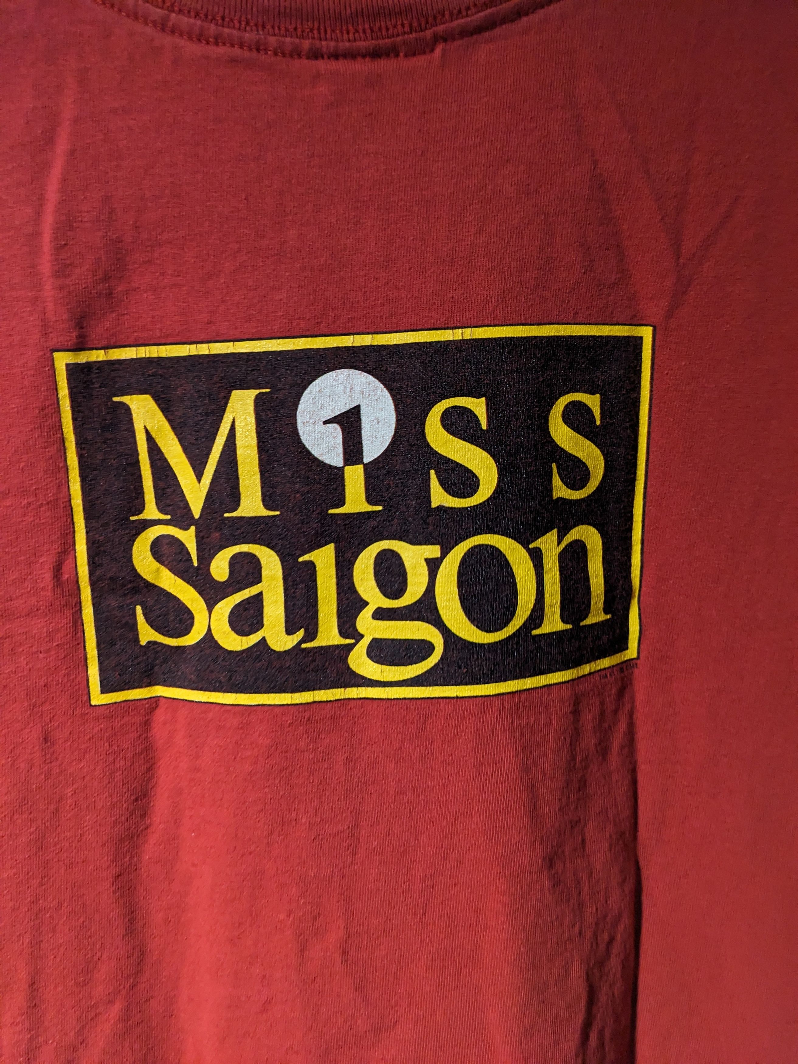 Vintage Vintage 1988 Miss Saigon Broadway Show Red Medium T-Shirt Size US M / EU 48-50 / 2 - 12 Thumbnail