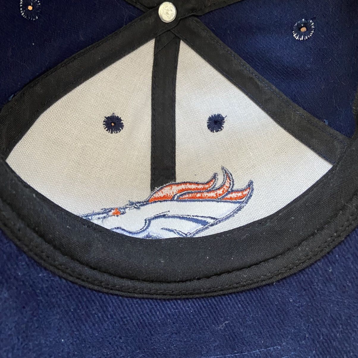 NFL × Nike × Vintage Vintage Nike Men’s NFL Denver Broncos Logo Snap Back Hat Size ONE SIZE - 7 Thumbnail