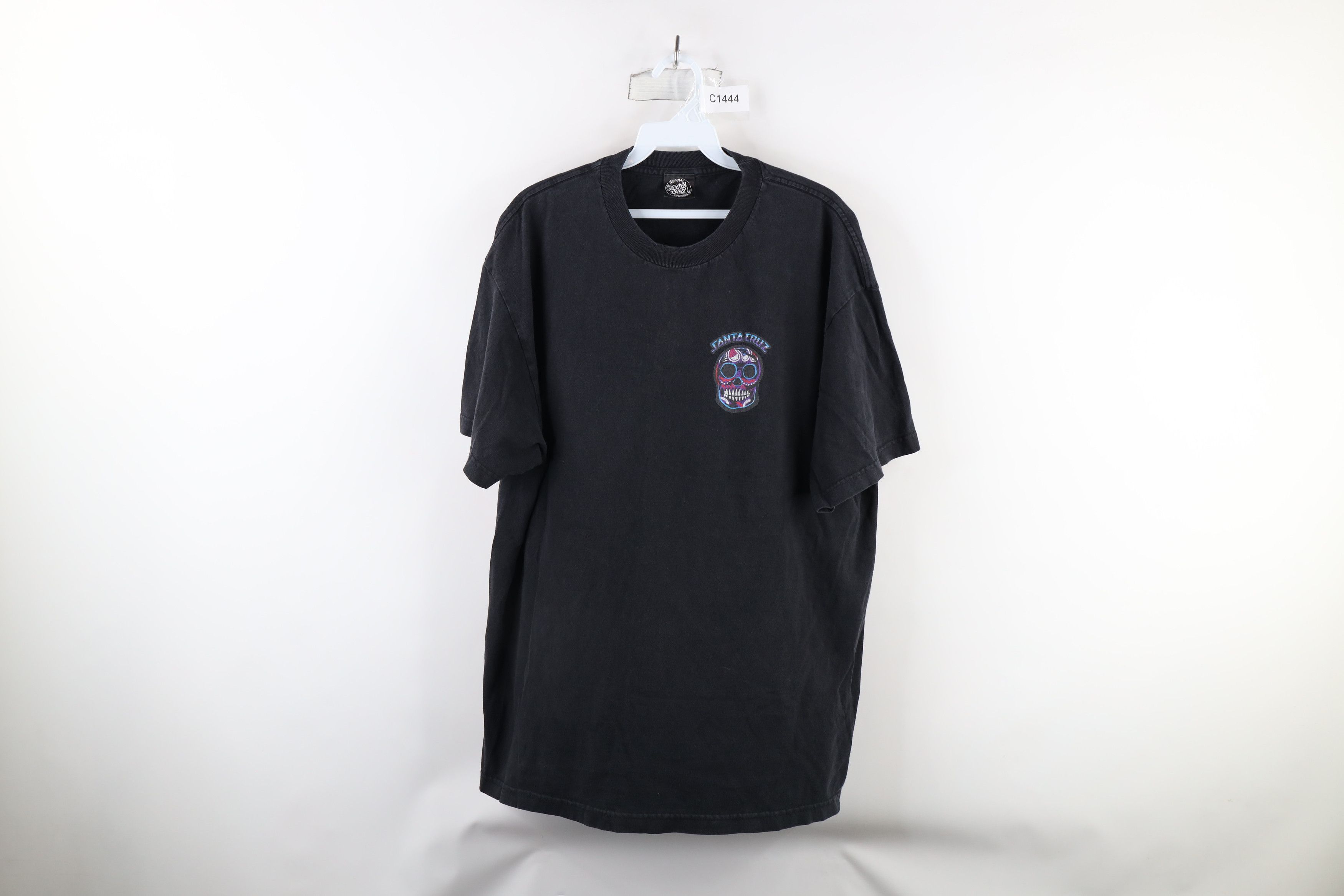 Vintage Vintage Santa Cruz Skateboards Out Sugar Skull T-Shirt Black Size US XL / EU 56 / 4 - 1 Thumbnail