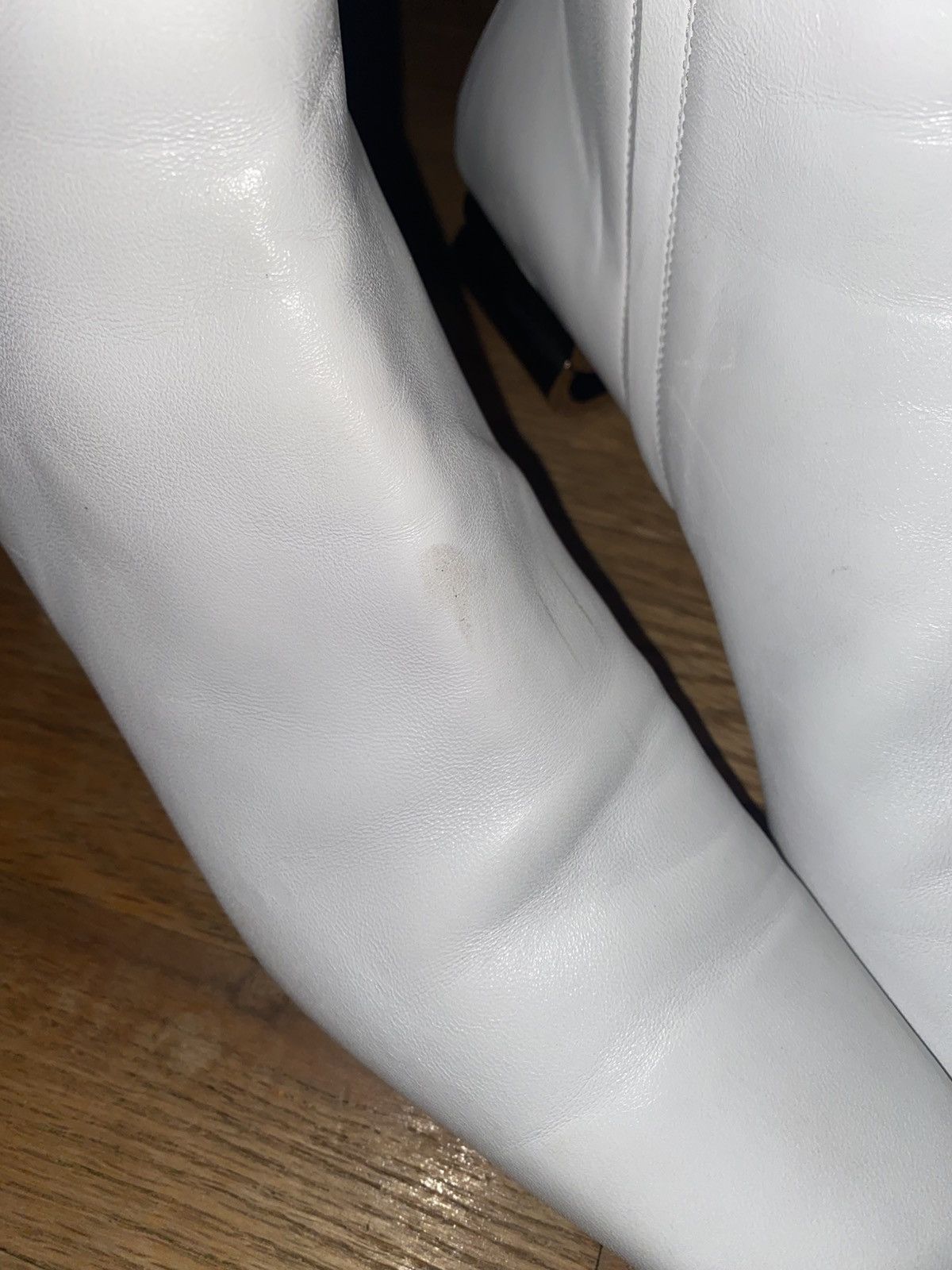 Balenciaga Authentic Balenciaga Typo BB White Leather Ankle Boots 38.5 Size US 8.5 / IT 38.5 - 14 Thumbnail