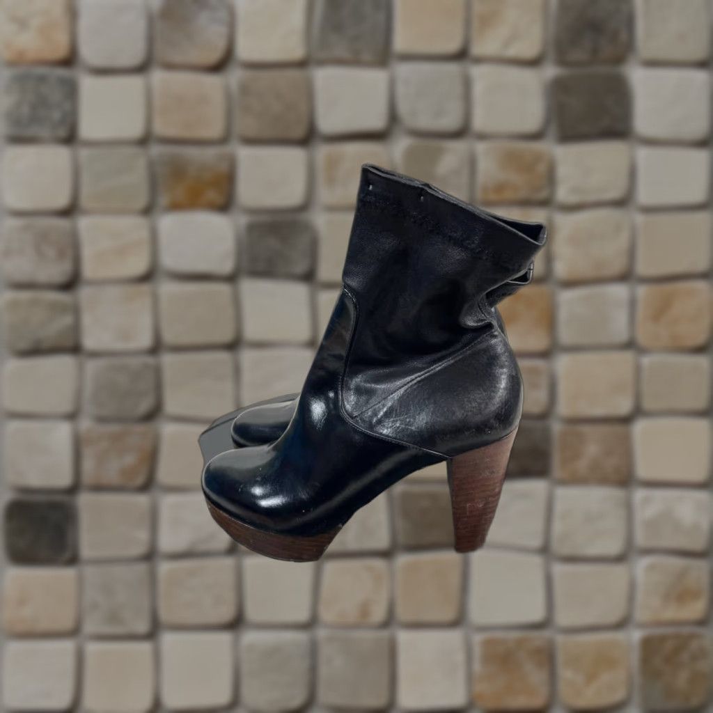 Vintage Robert Clergerie Boots Womens Lala Black Leather Ankle Bootie Size 6.5 B Rubber Heel Block Casual Size US 6.5 / IT 36.5 - 1 Thumbnail